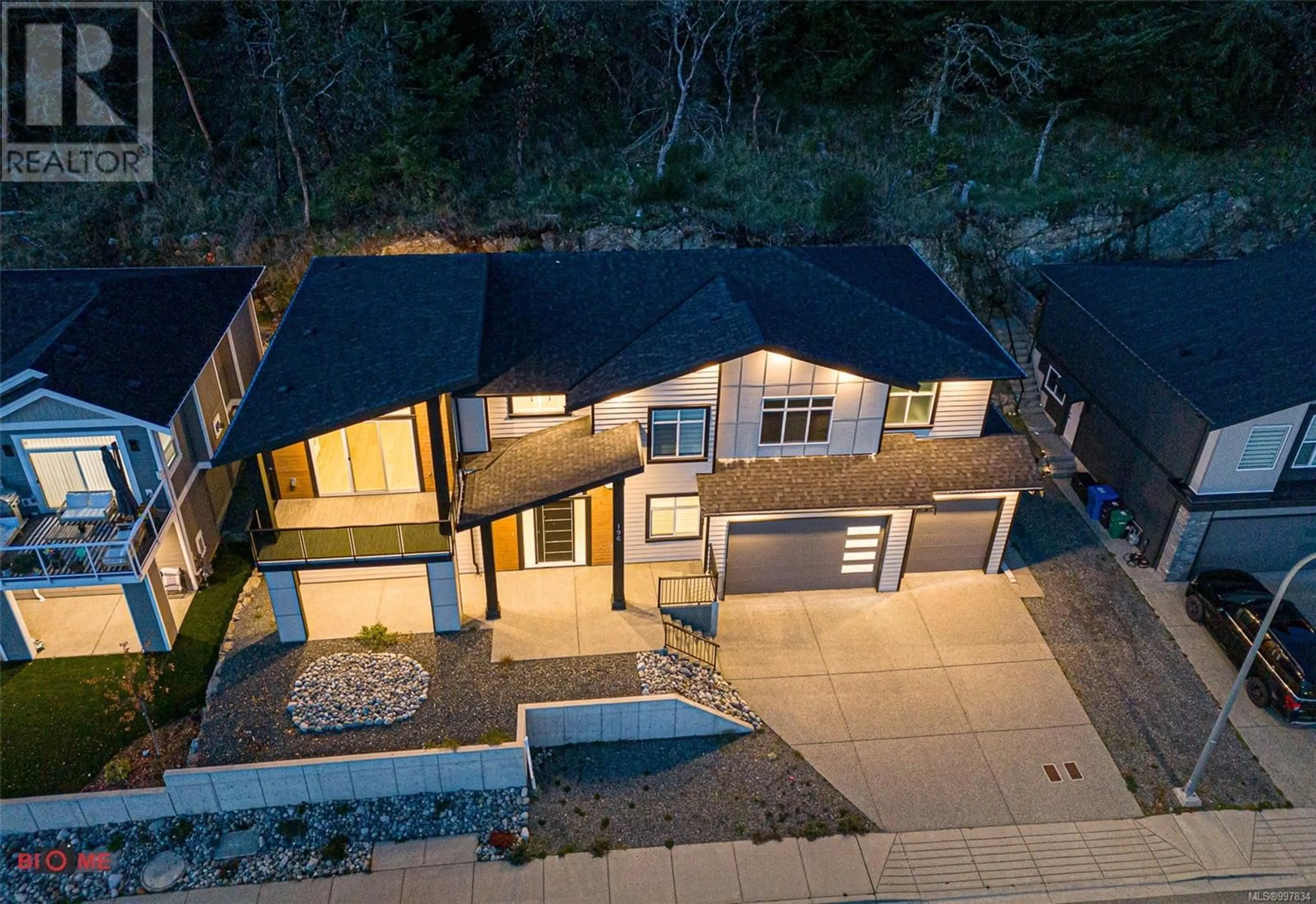A pic from outside/outdoor area/front of a property/back of a property/a pic from drone, street for 196 GOLDEN OAKS CRESCENT, Nanaimo British Columbia V9T0K8