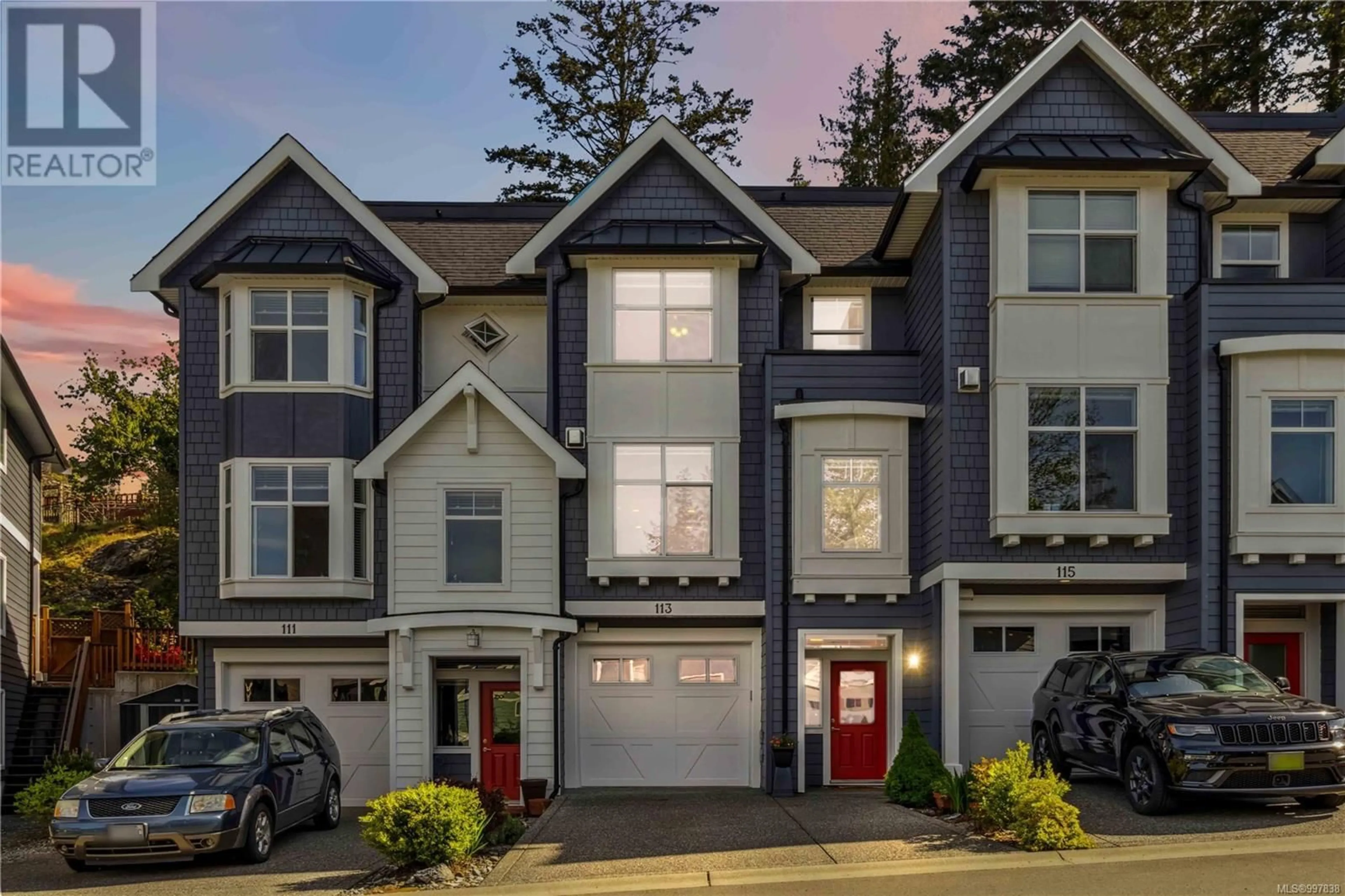 Home with vinyl exterior material, street for 113 - 1064 GALA COURT, Langford British Columbia V9C2Y2