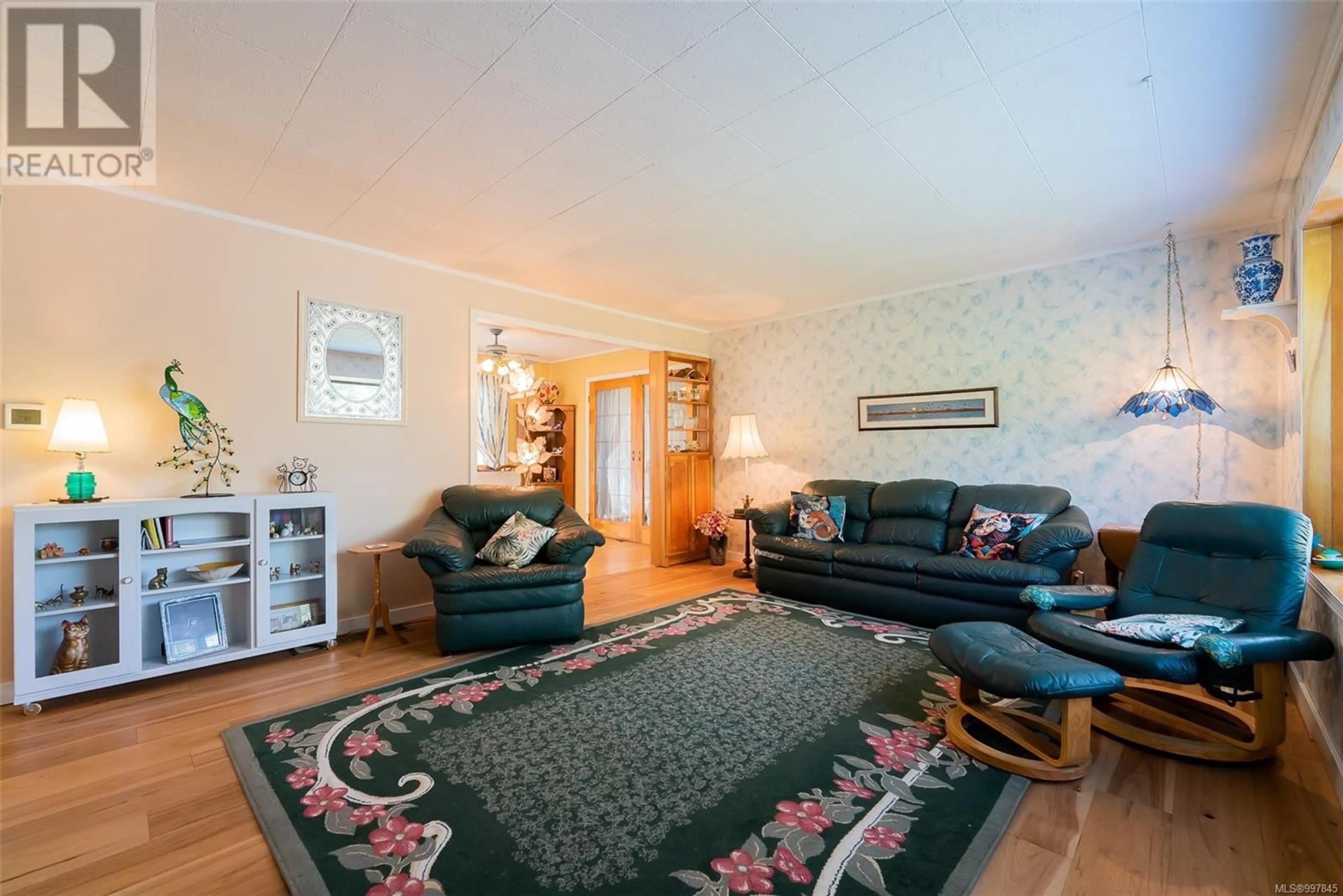Living room with furniture, unknown for 1611 MOREY ROAD, Nanaimo British Columbia V9S1J6
