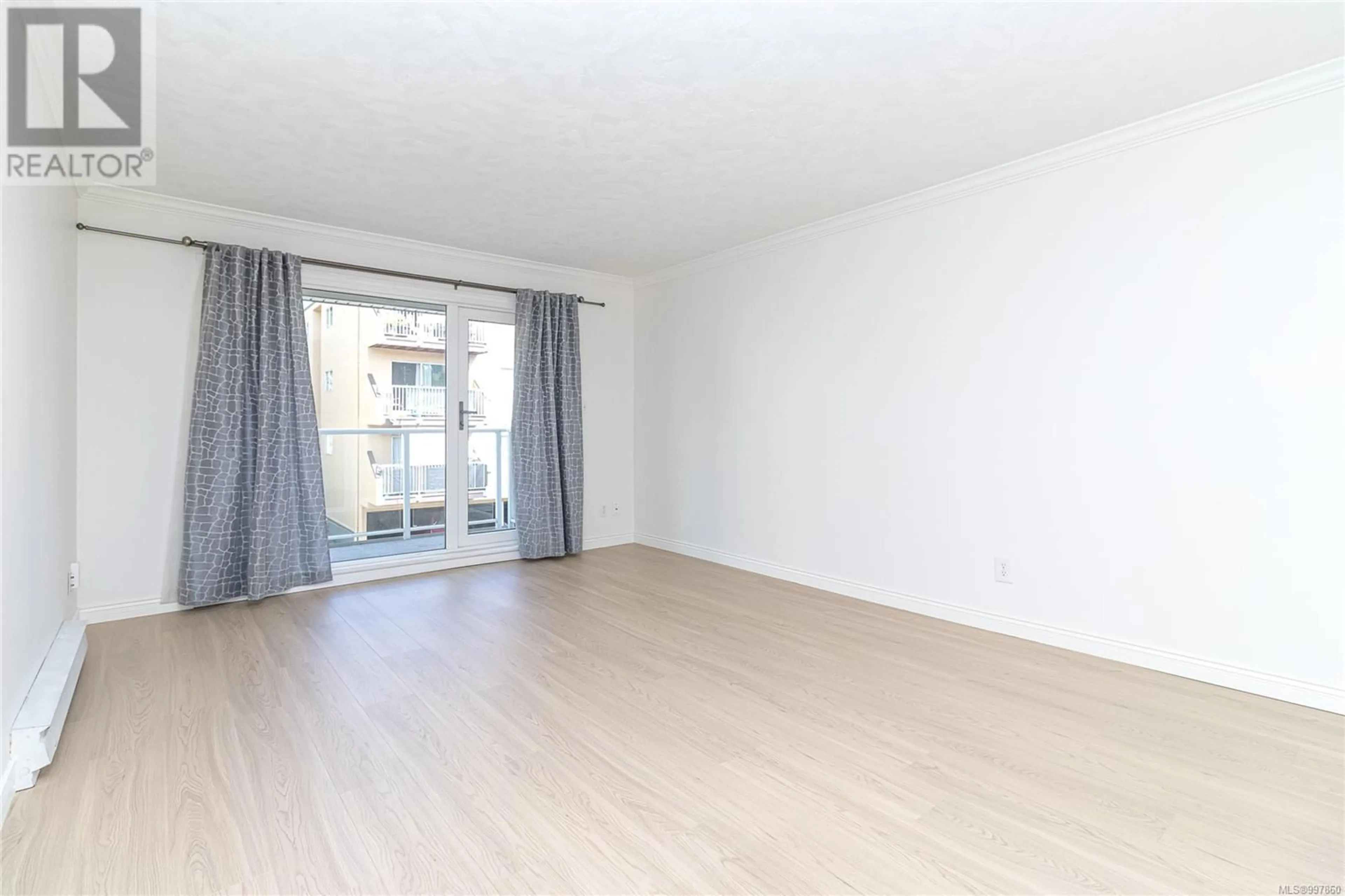 A pic of a room for 306 - 2647 GRAHAM STREET, Victoria British Columbia V8T3Y8