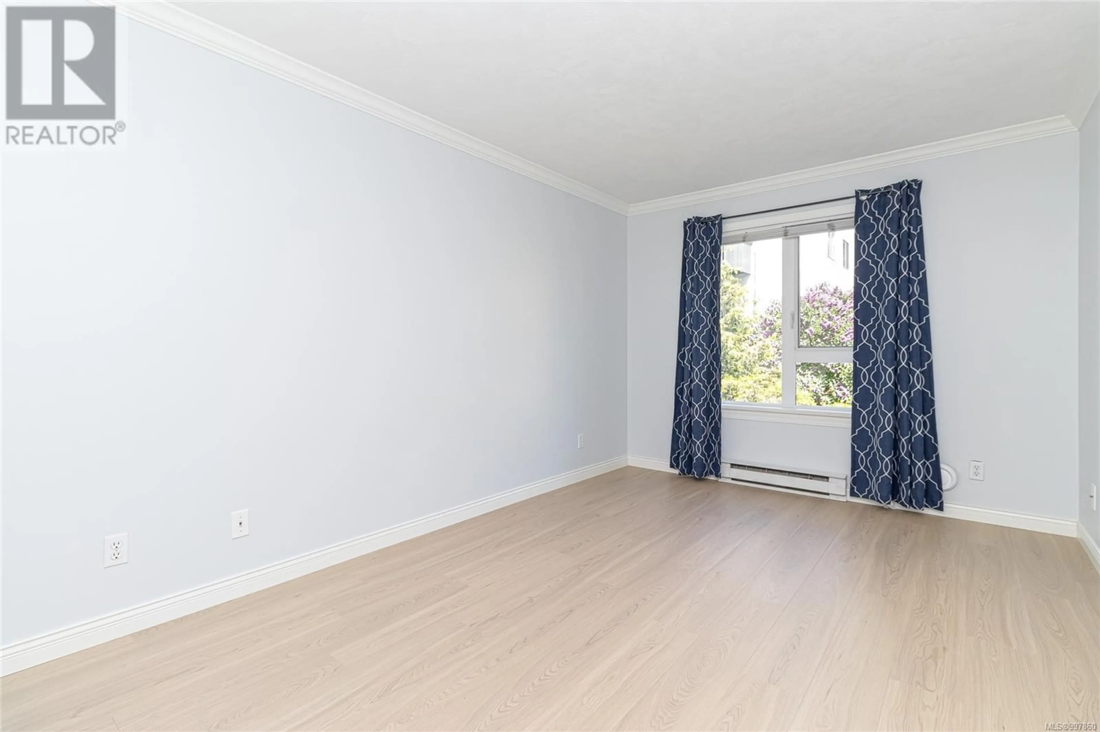 A pic of a room for 306 - 2647 GRAHAM STREET, Victoria British Columbia V8T3Y8