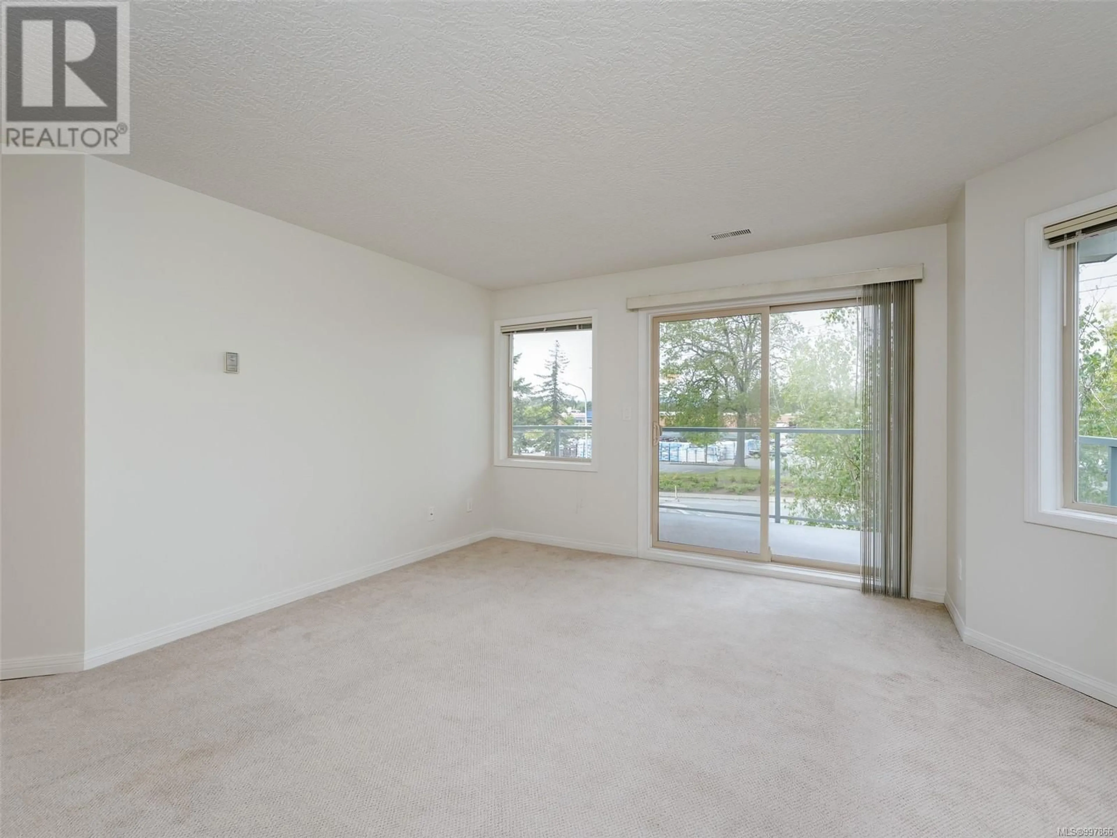 A pic of a room for 301 - 3157 TILLICUM ROAD, Saanich British Columbia V9A2B4