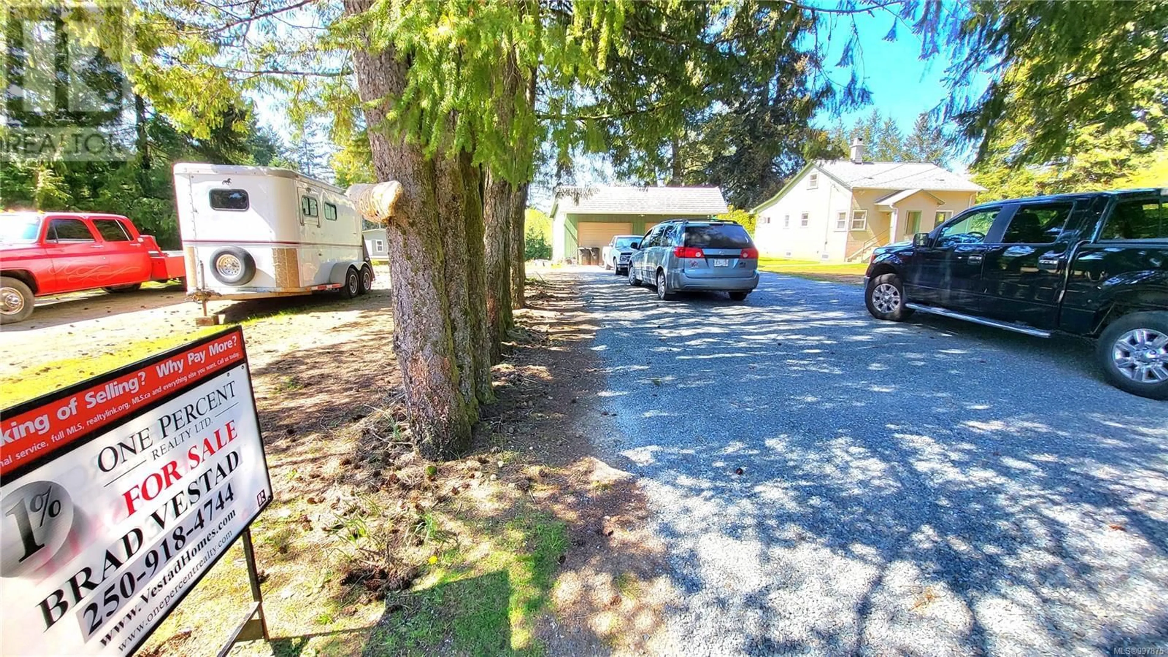 A pic from outside/outdoor area/front of a property/back of a property/a pic from drone, street for 6064 RENTON ROAD SOUTH, Port Alberni British Columbia V9Y8R8