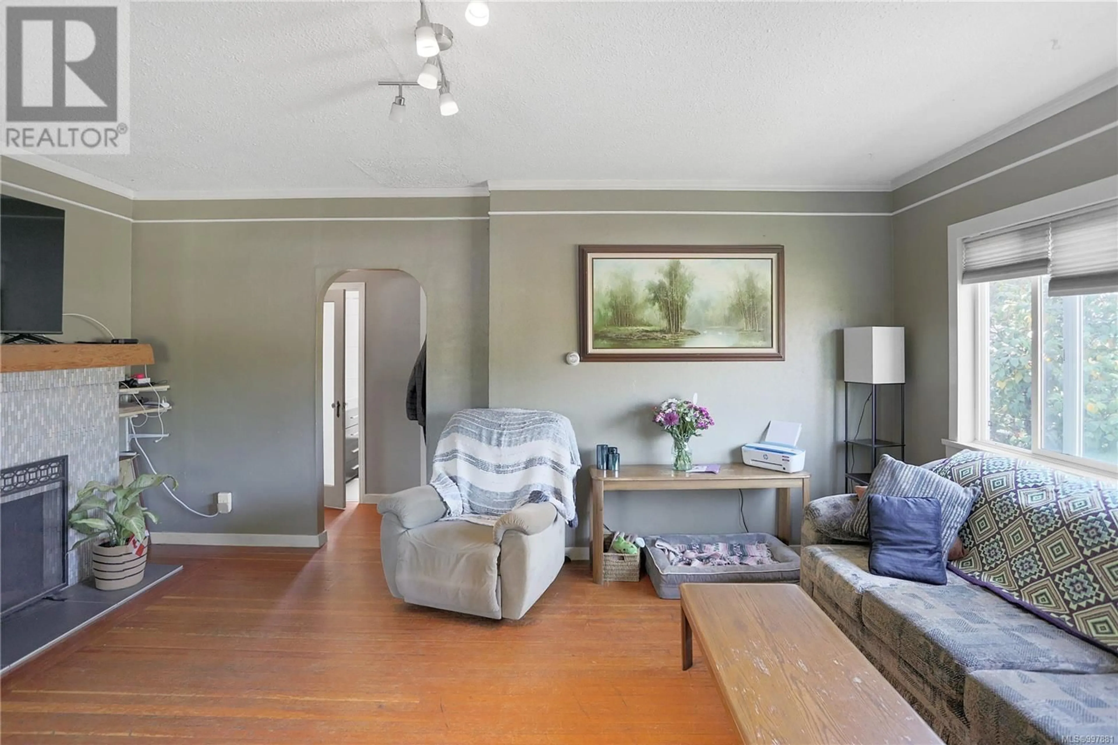 Living room with furniture, unknown for 15 ALBION STREET, Nanaimo British Columbia V9R1R4