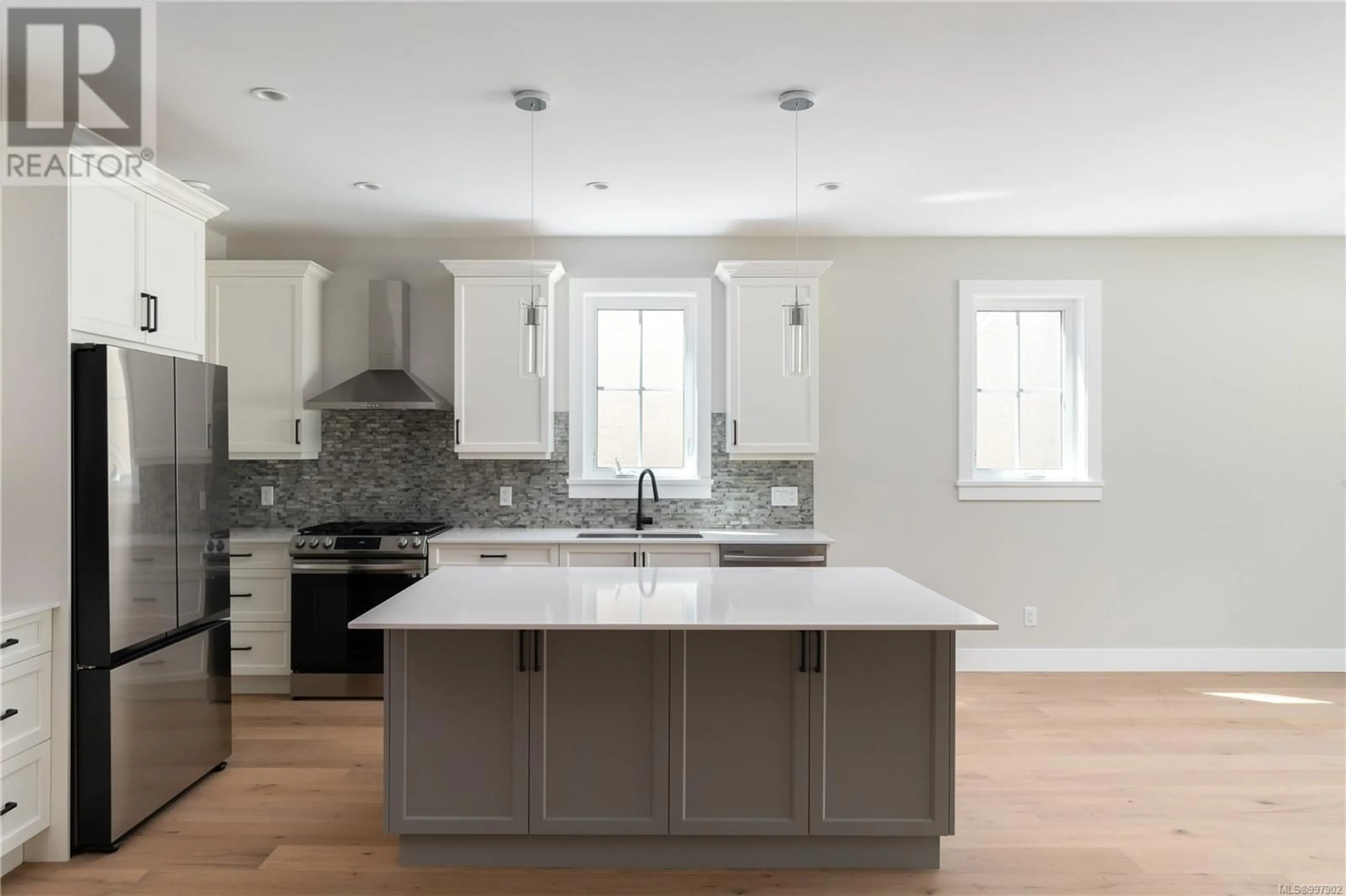 Open concept kitchen, unknown for 9556 NORTHLAWN TERRACE, Sidney British Columbia V8L1R8