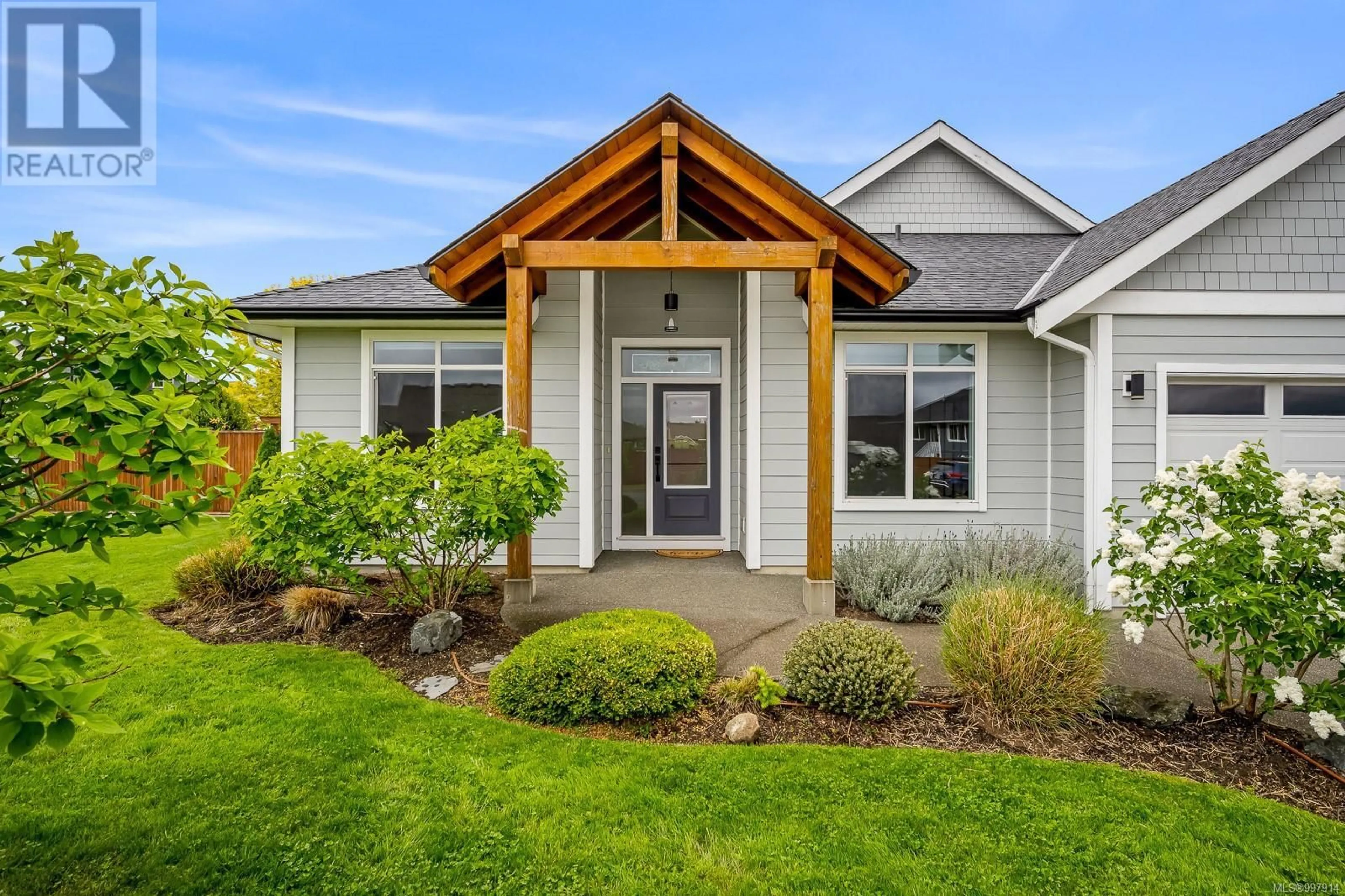 Home with vinyl exterior material, street for 3408 HARBOURVIEW BOULEVARD, Courtenay British Columbia V9N0B5