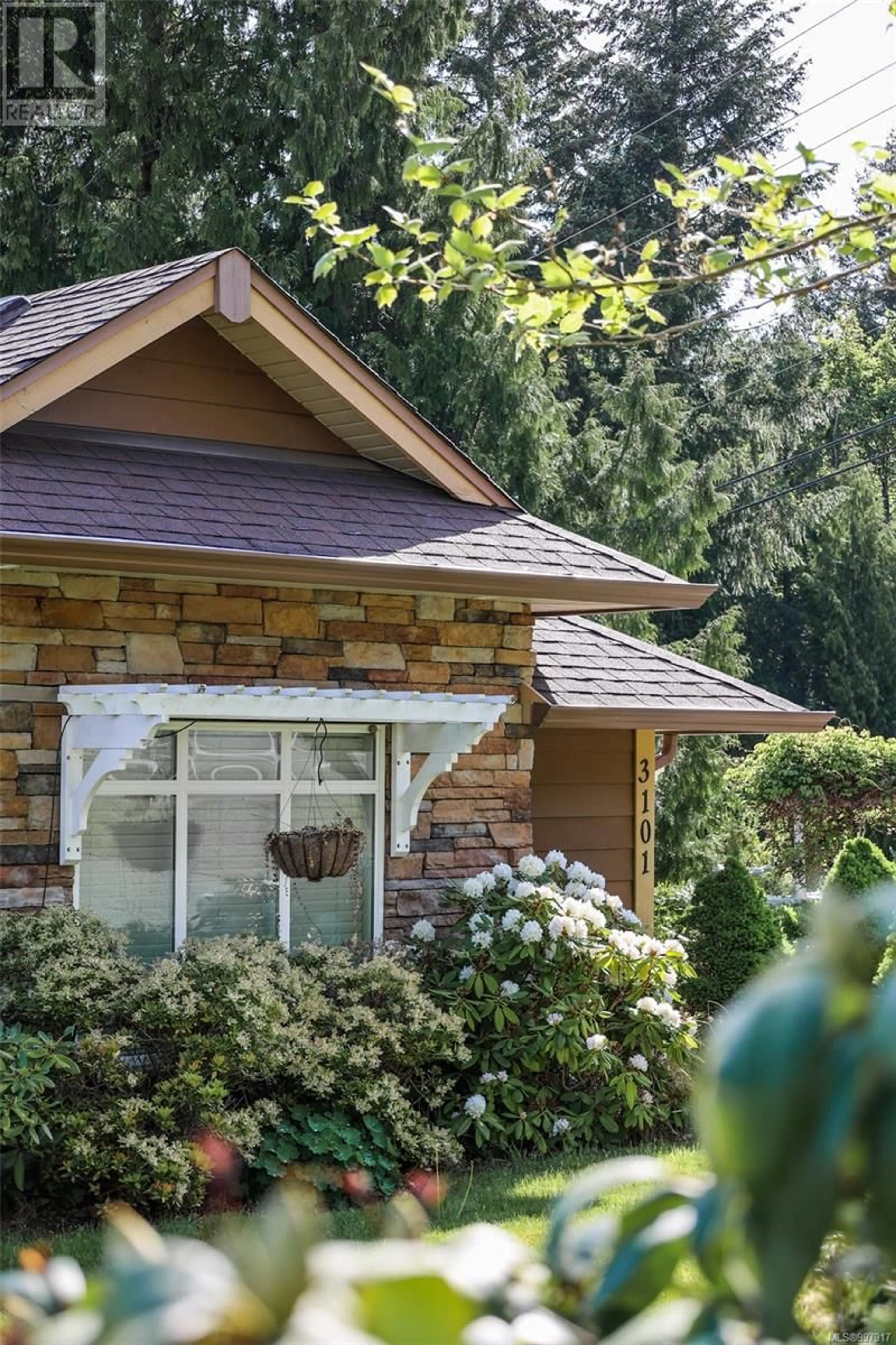 Home with brick exterior material, unknown for 3101 KLANAWA CRESCENT, Courtenay British Columbia V9N3Z9
