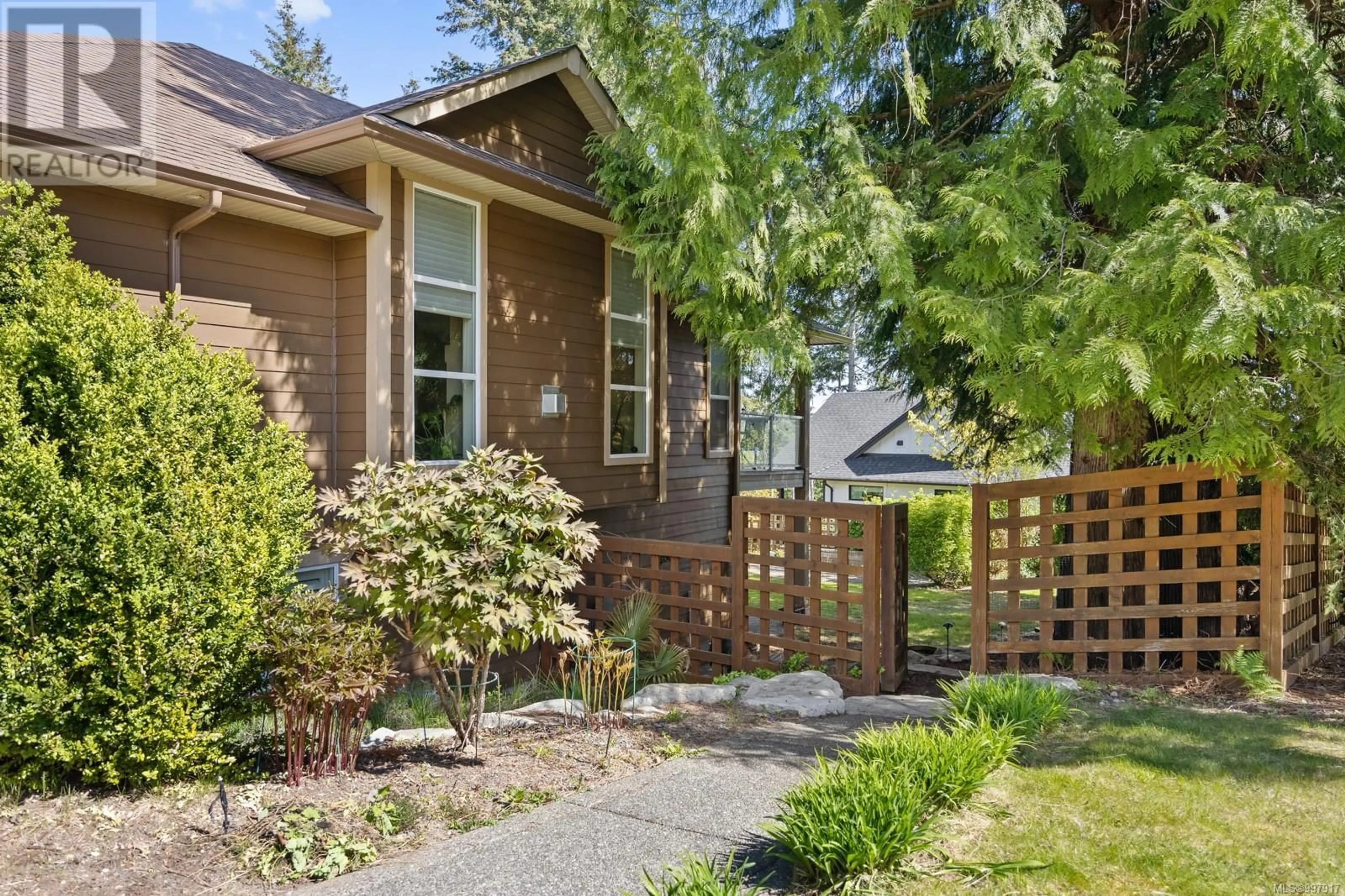 Home with brick exterior material, street for 3101 KLANAWA CRESCENT, Courtenay British Columbia V9N3Z9