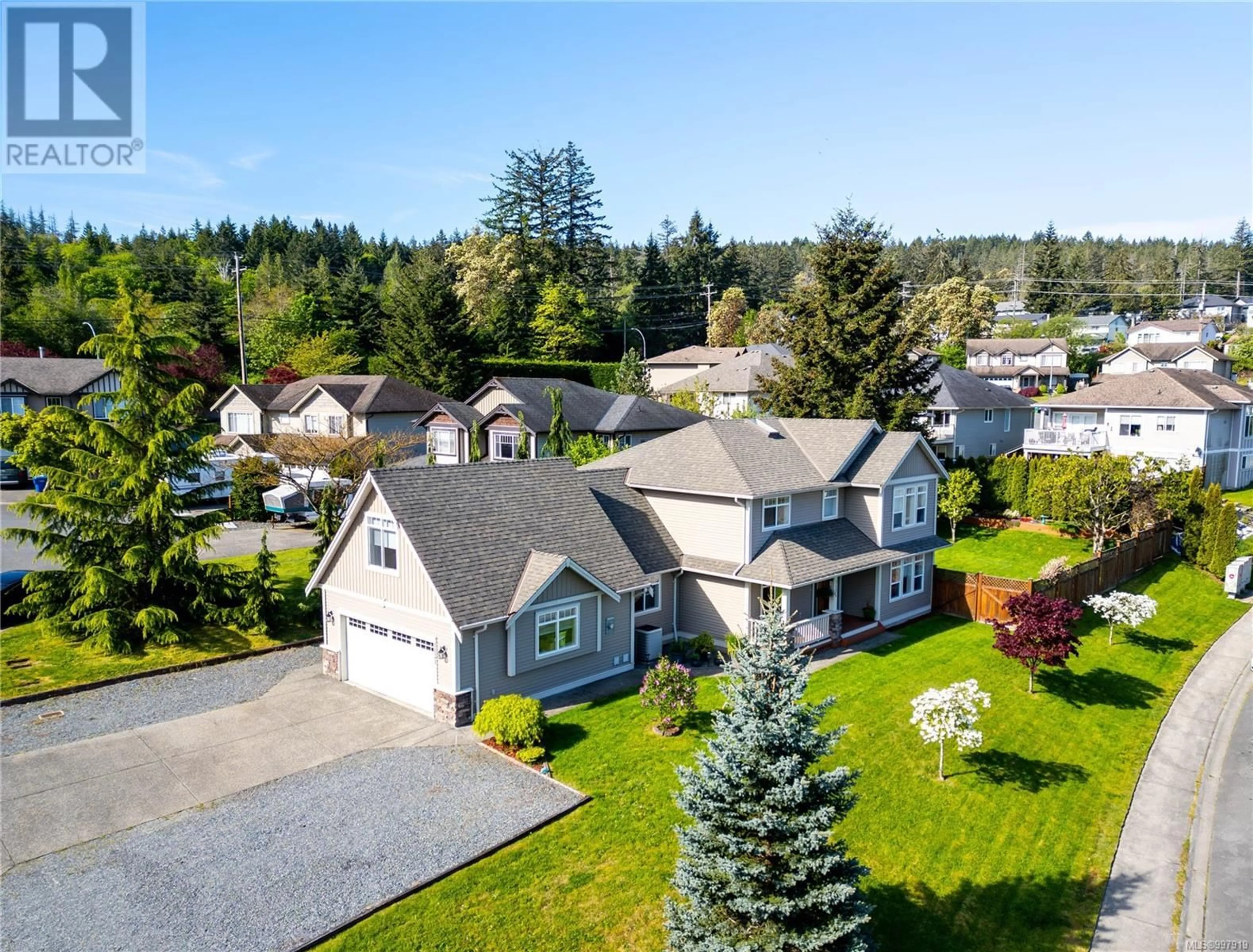 A pic from outside/outdoor area/front of a property/back of a property/a pic from drone, street for 1121 BEECHWOOD DRIVE, Nanaimo British Columbia V9R7E2