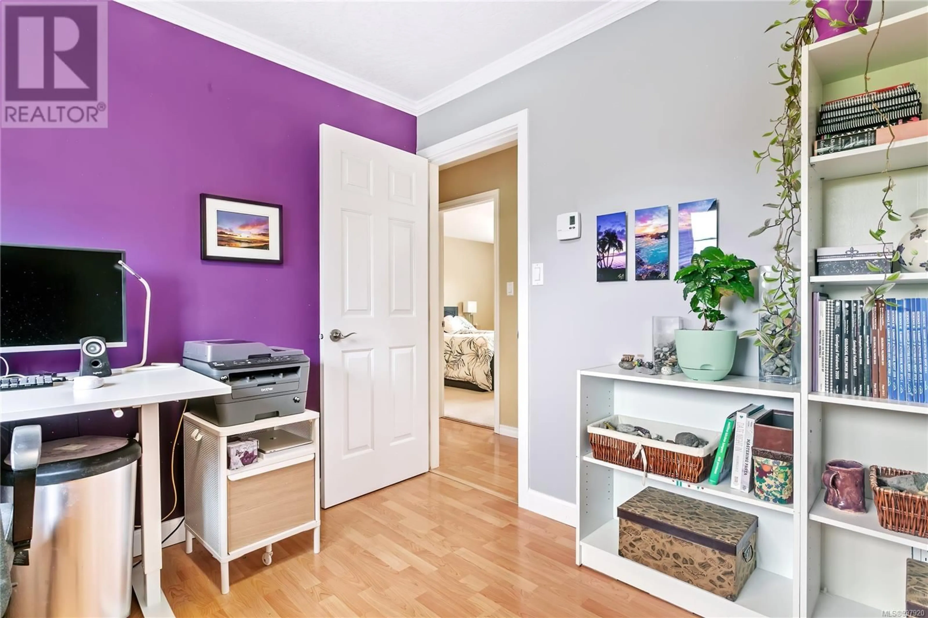 Indoor entryway for 4262 CAREY ROAD, Saanich British Columbia V8Z4H2