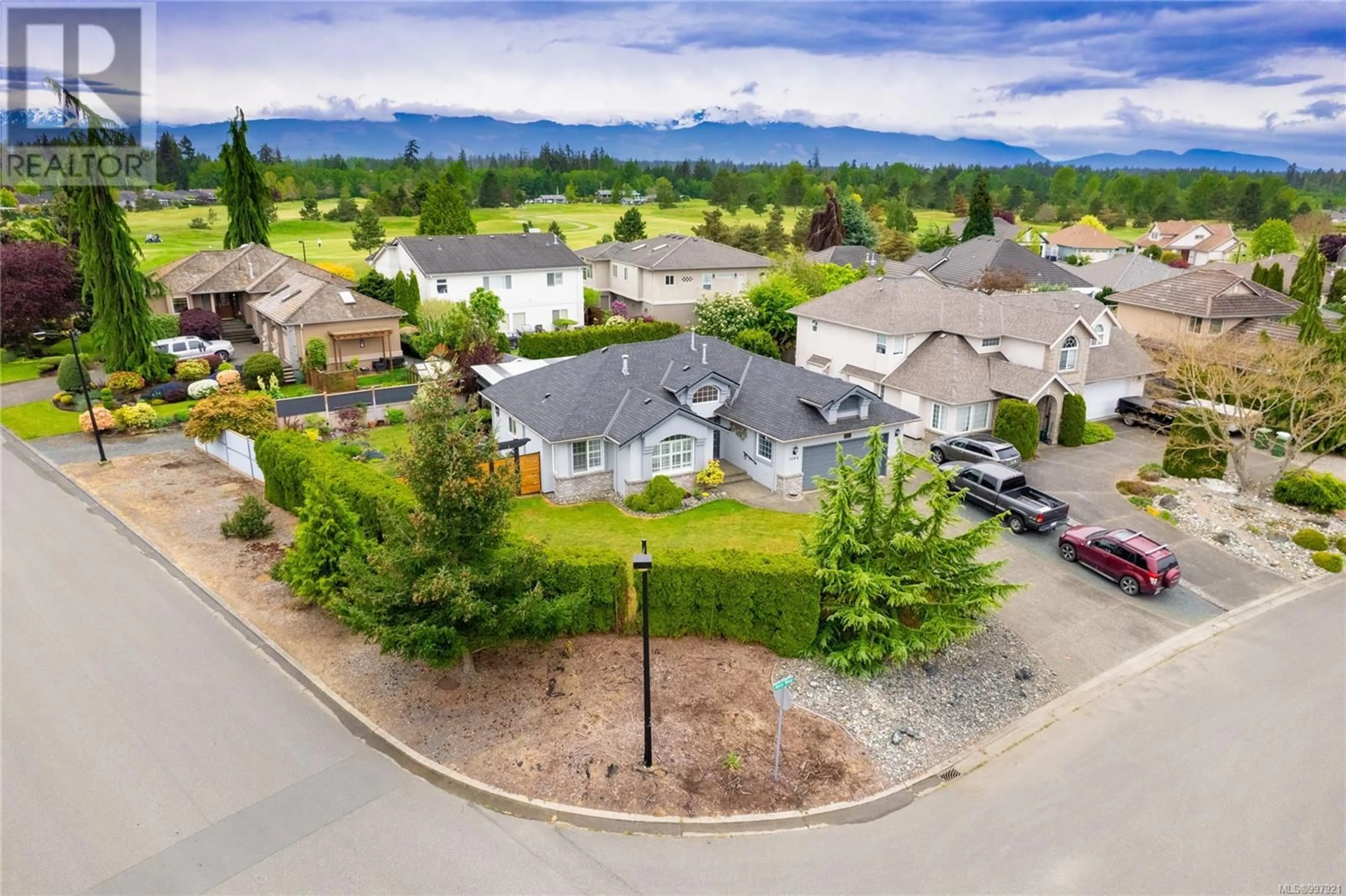A pic from outside/outdoor area/front of a property/back of a property/a pic from drone, mountain view for 1084 AERY VIEW WAY, Parksville British Columbia V9P2N9