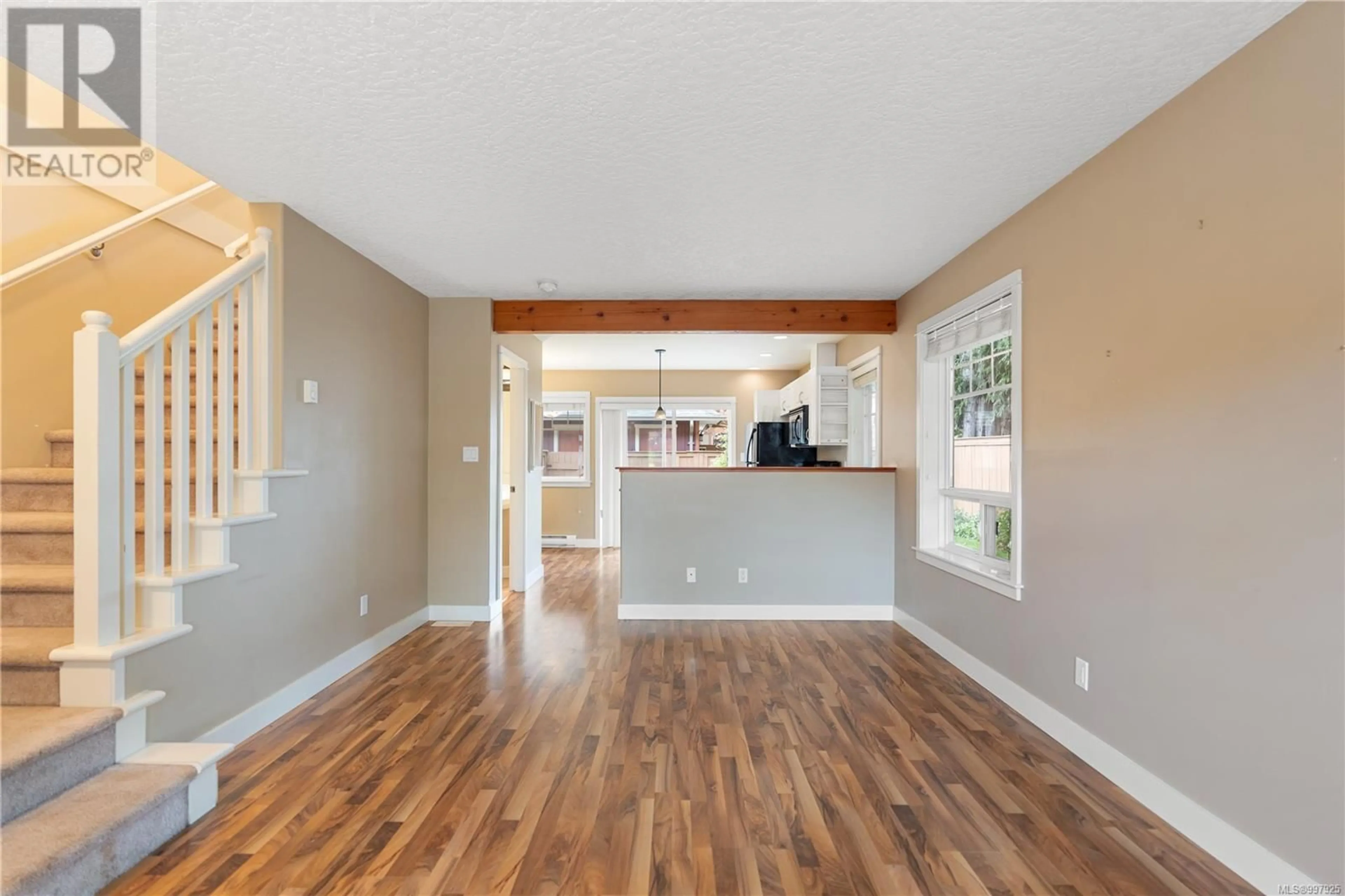 Open concept kitchen, wood/laminate floor for 4 - 2528 ALEXANDER STREET, Duncan British Columbia V9L2W9