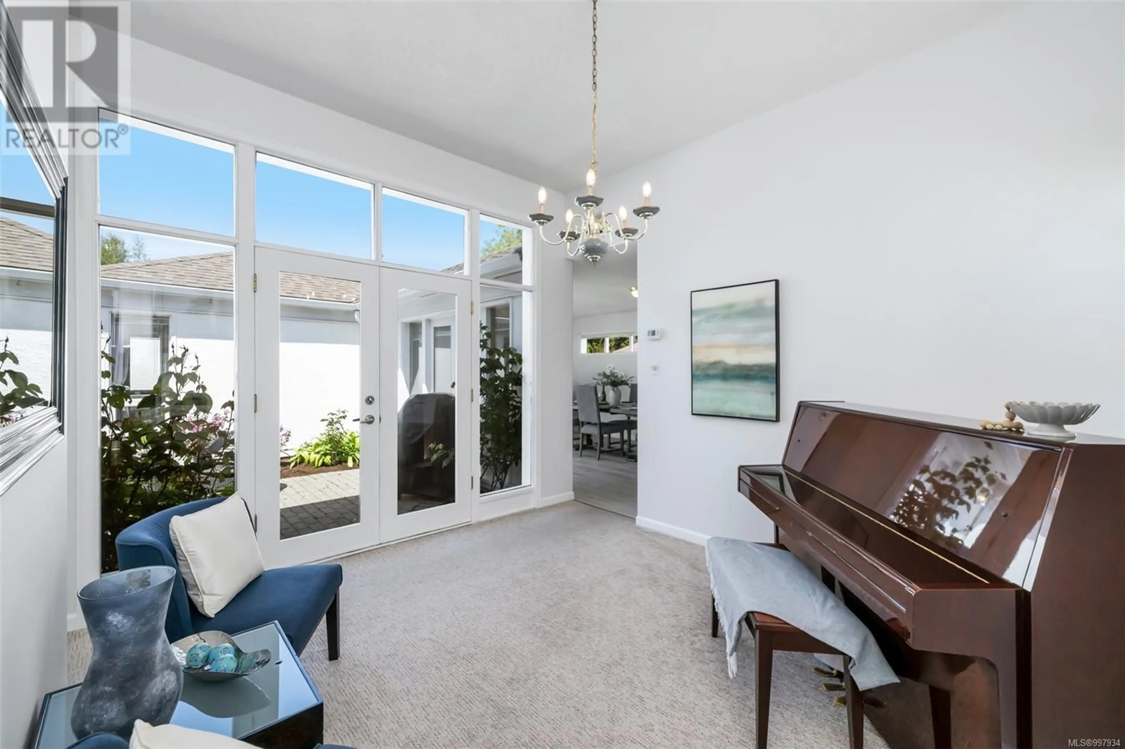 Unknown for 4216 WAKEFIELD PLACE, Saanich British Columbia V8N6E5