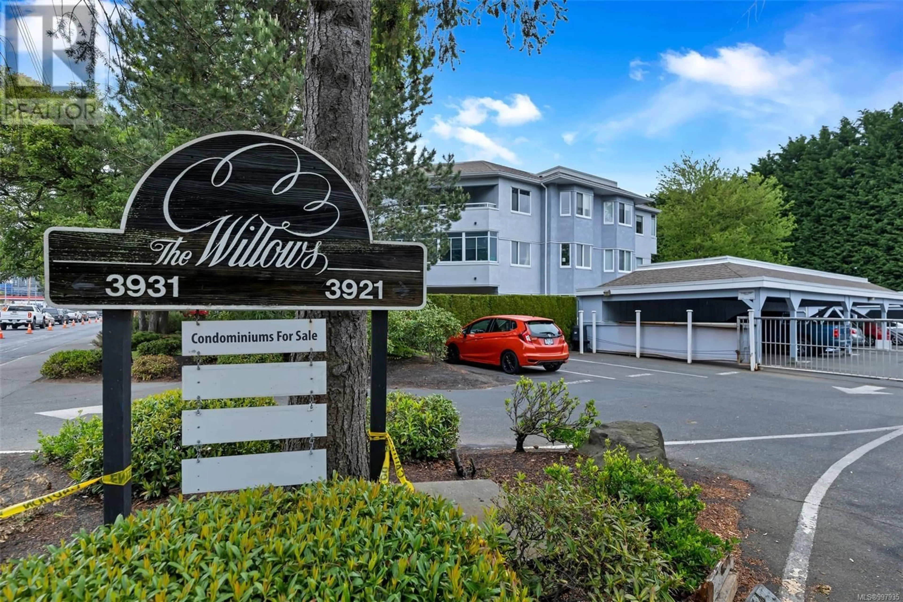 Unknown for 211 - 3921 SHELBOURNE STREET, Saanich British Columbia V8P4H9