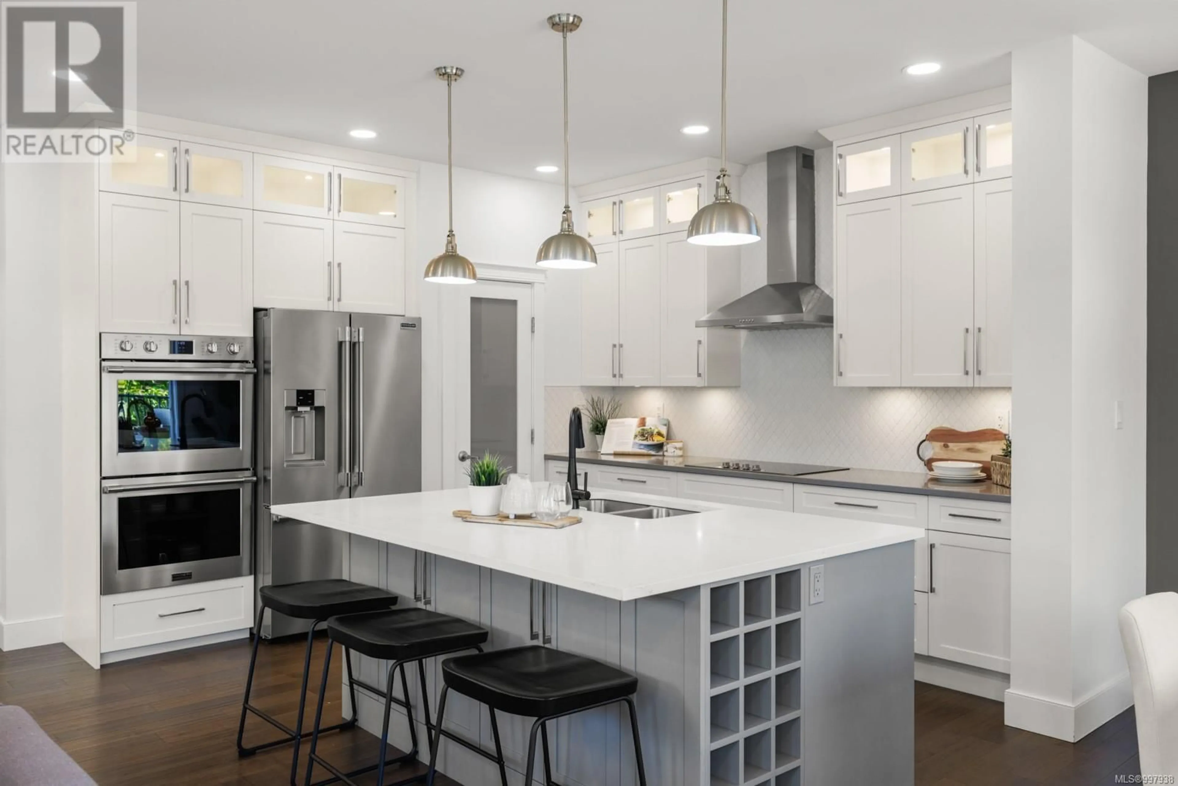 Contemporary kitchen, unknown for 3359 CURLEW STREET, Colwood British Columbia V9C0P3