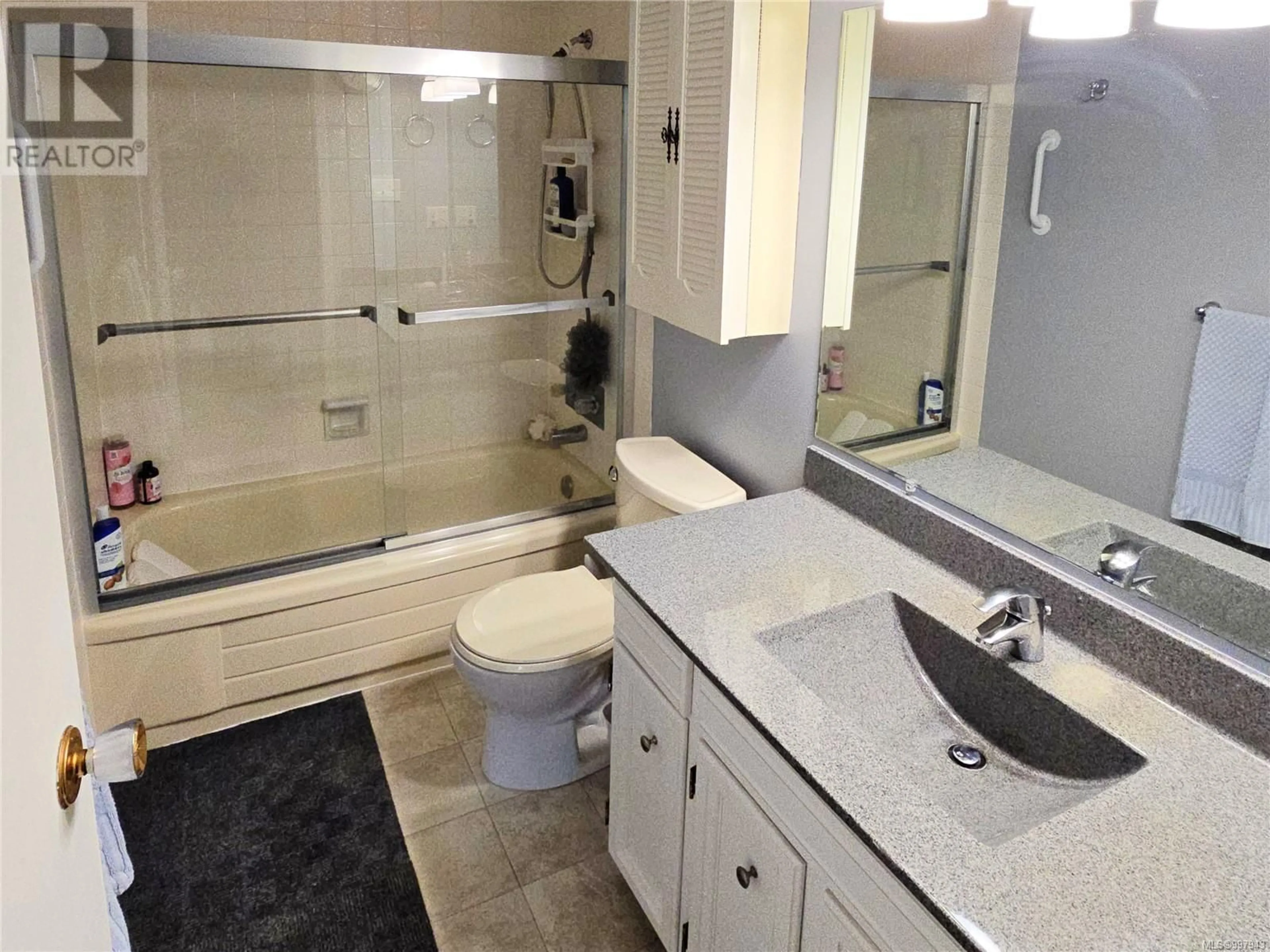 Standard bathroom, ceramic/tile floor for 304 - 1325 HARRISON STREET, Victoria British Columbia V8S3R9