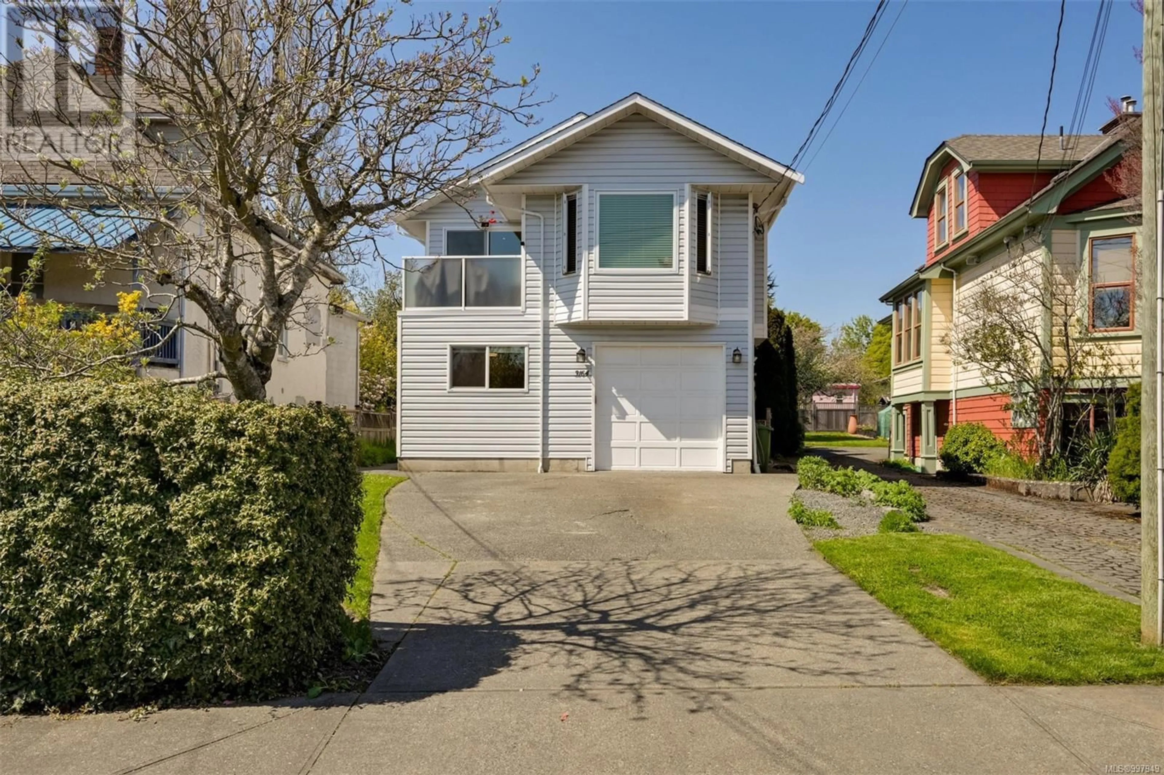 Home with vinyl exterior material, street for 3164 CARROLL STREET, Victoria British Columbia V9A1R2