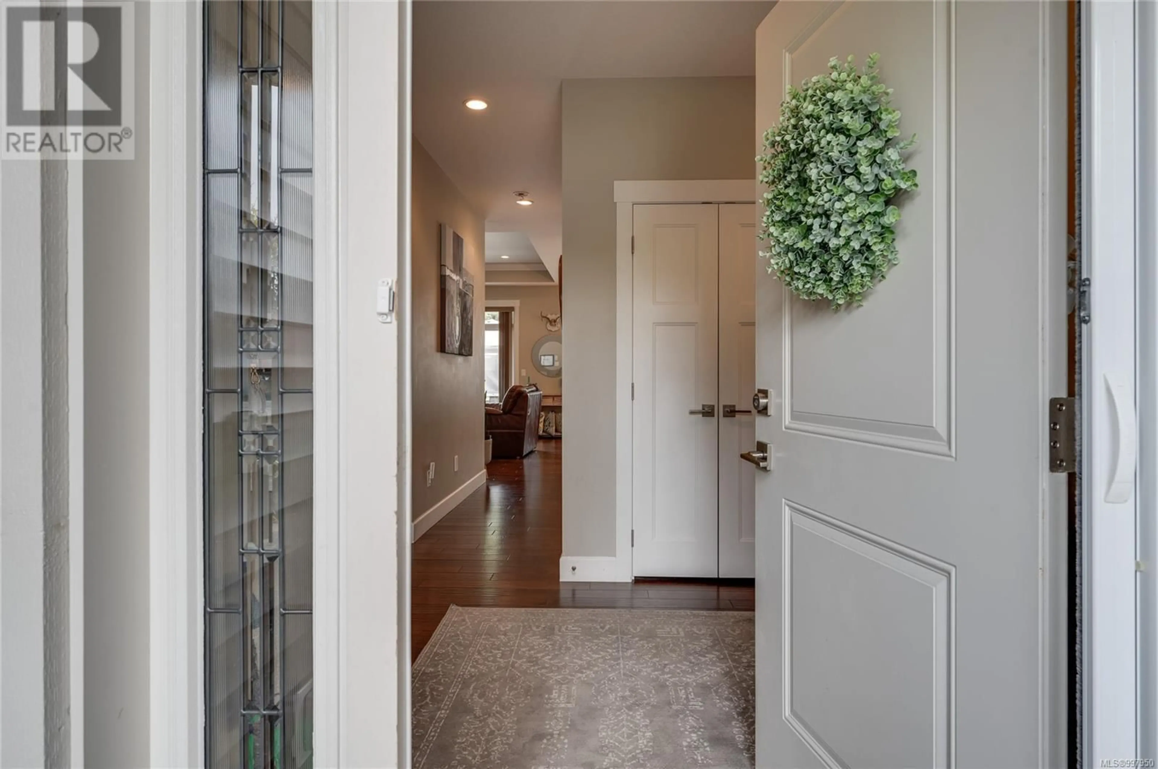 Indoor entryway for 606 NOTTINGHAM DRIVE, Nanaimo British Columbia V9T0C3