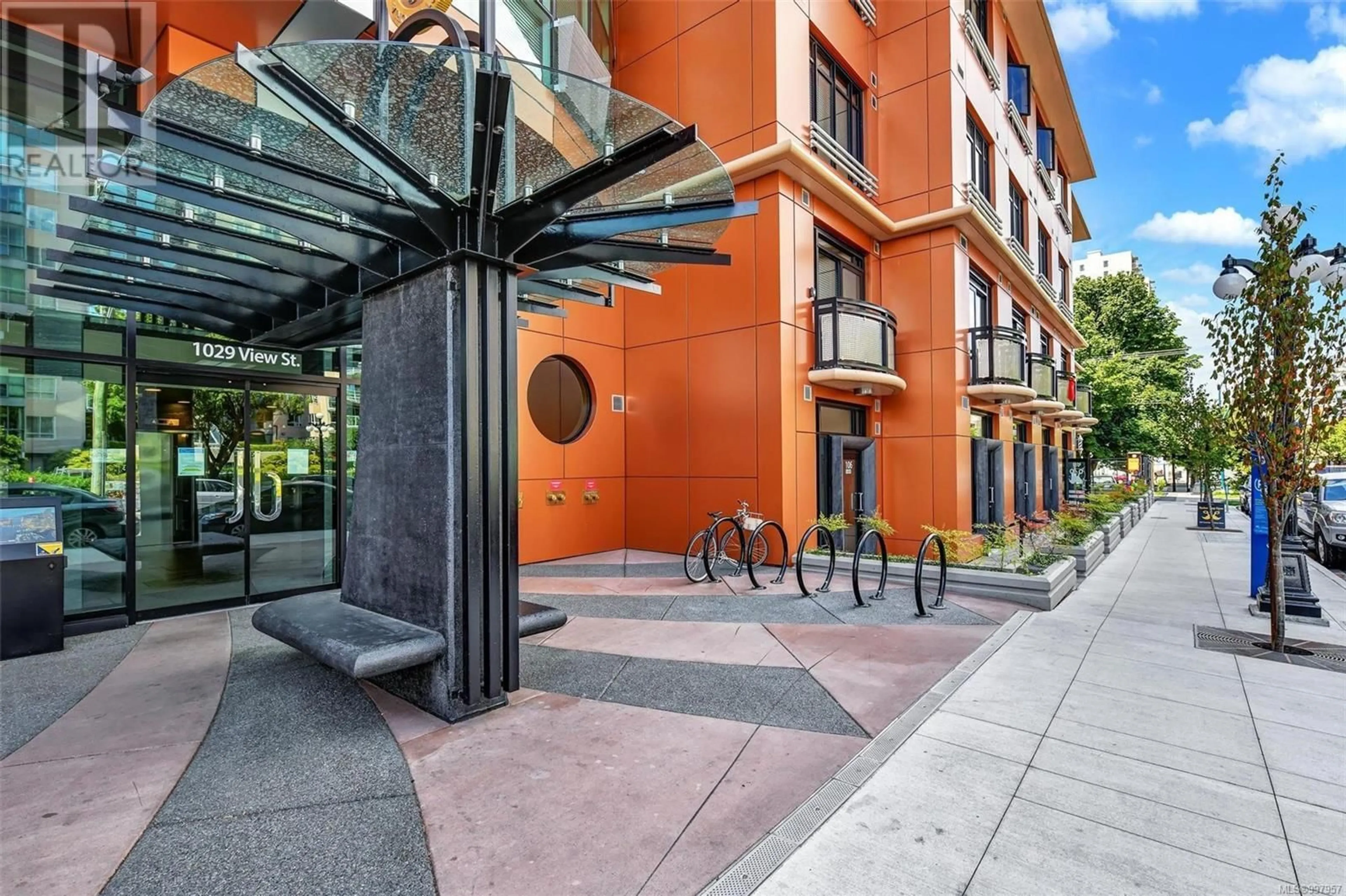 Unknown for 628 - 1029 VIEW STREET, Victoria British Columbia V8V0C9