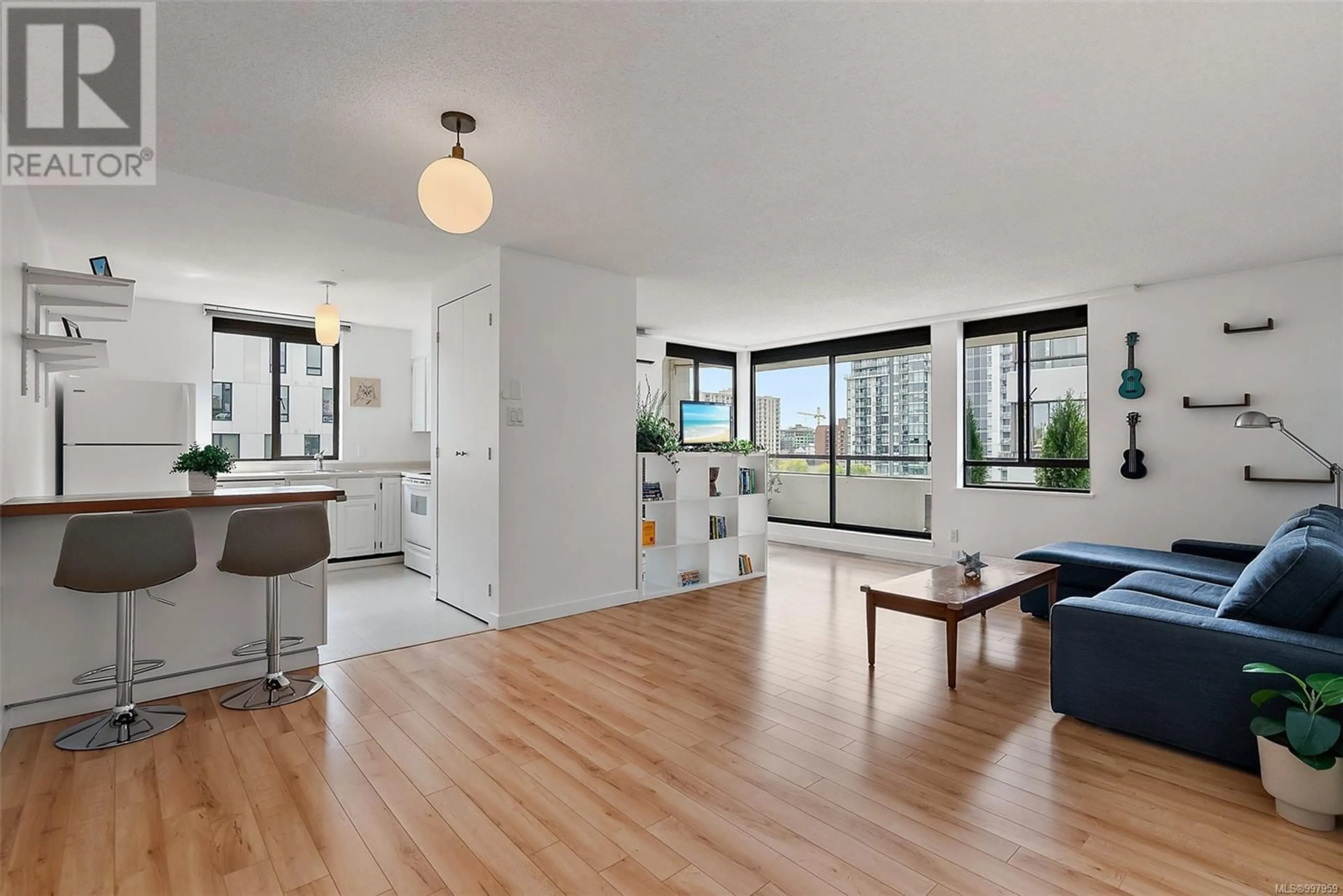 Unknown for 702 - 1034 JOHNSON STREET, Victoria British Columbia V8V3N7
