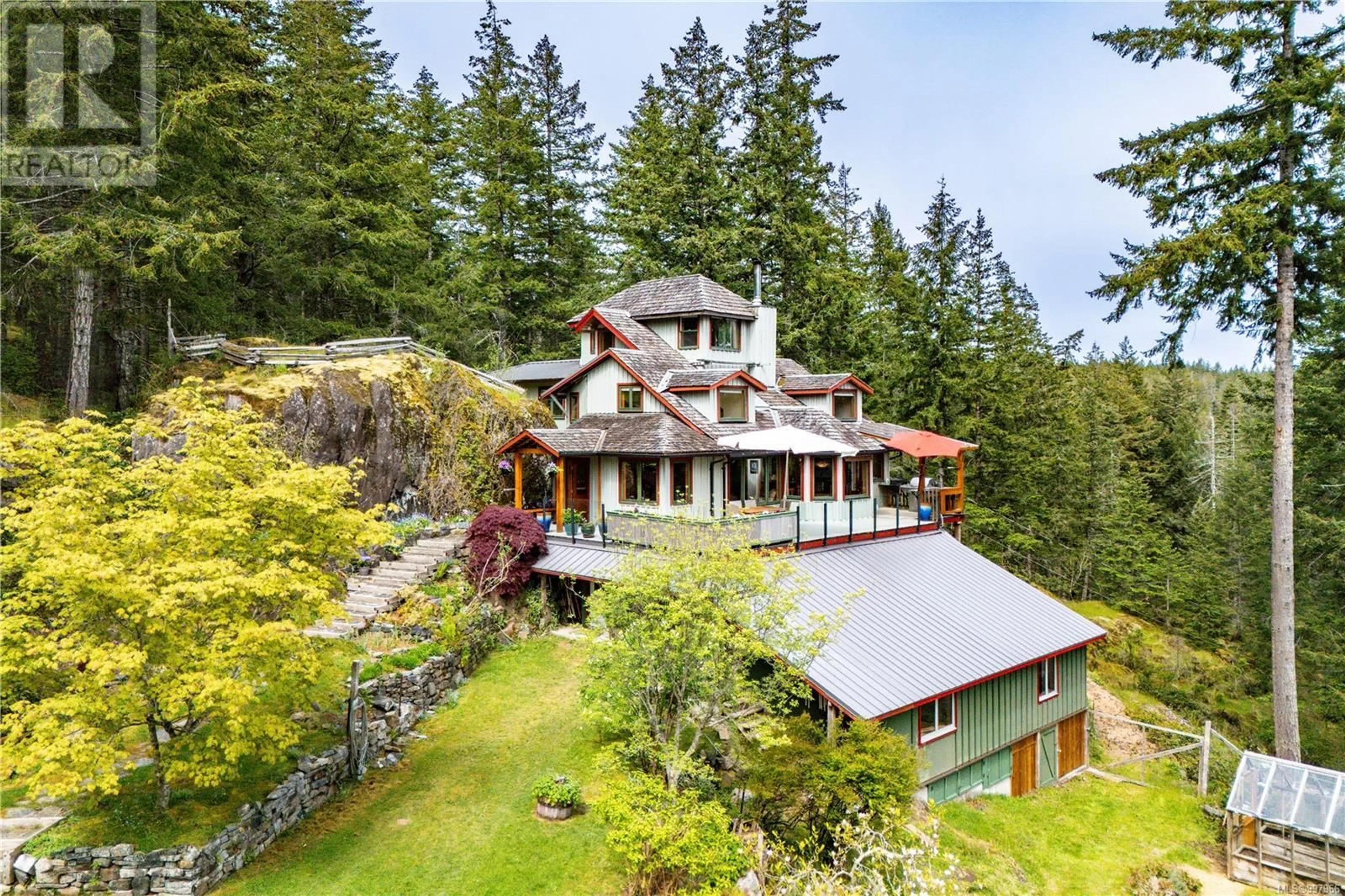 A pic from outside/outdoor area/front of a property/back of a property/a pic from drone, unknown for 1821 HYACINTHE BAY ROAD, Quadra Island British Columbia V0P1H0