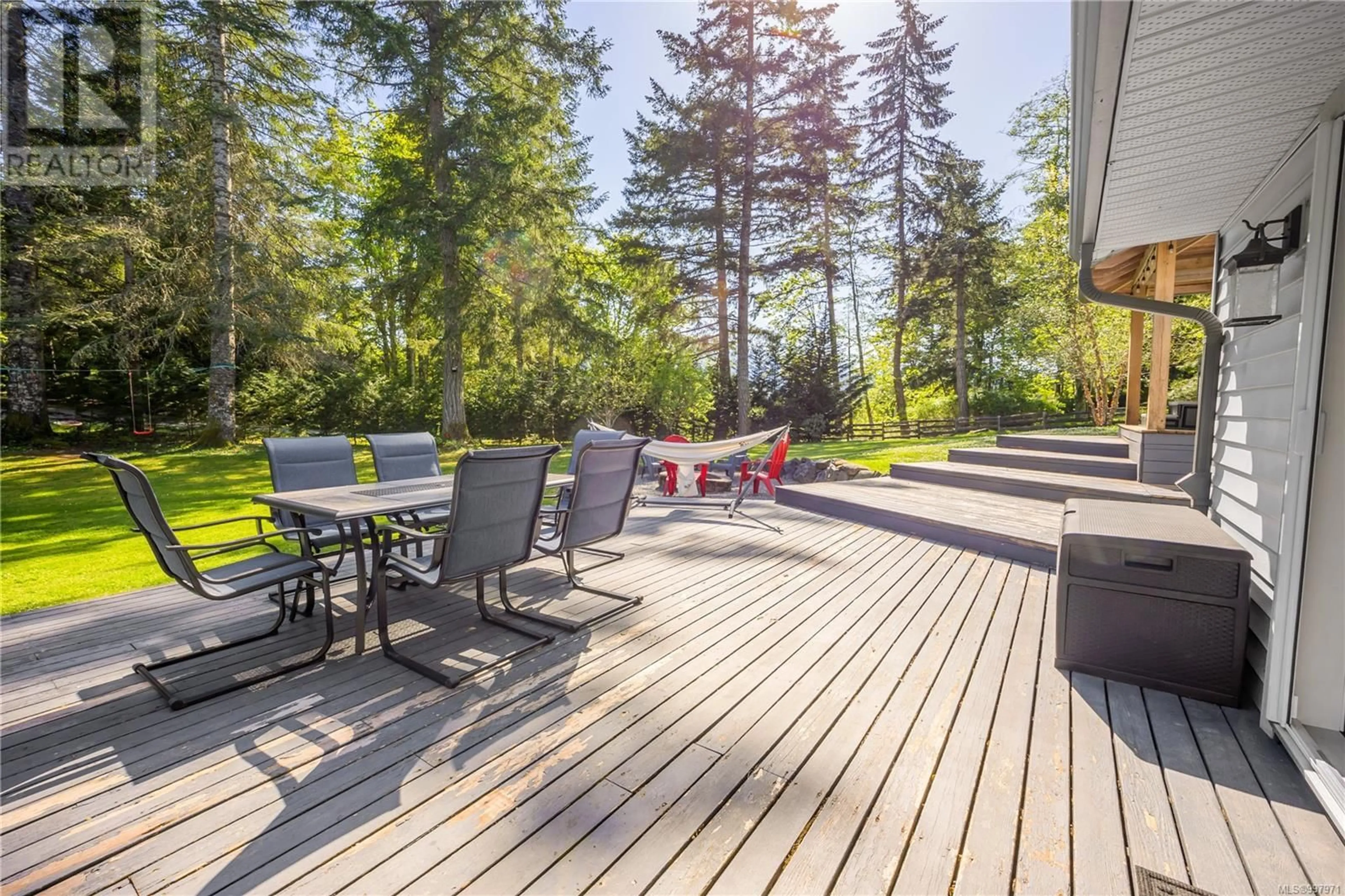 Patio, forest/trees view for 4299 ENTRANCE AVENUE, Ladysmith British Columbia V9G1M8
