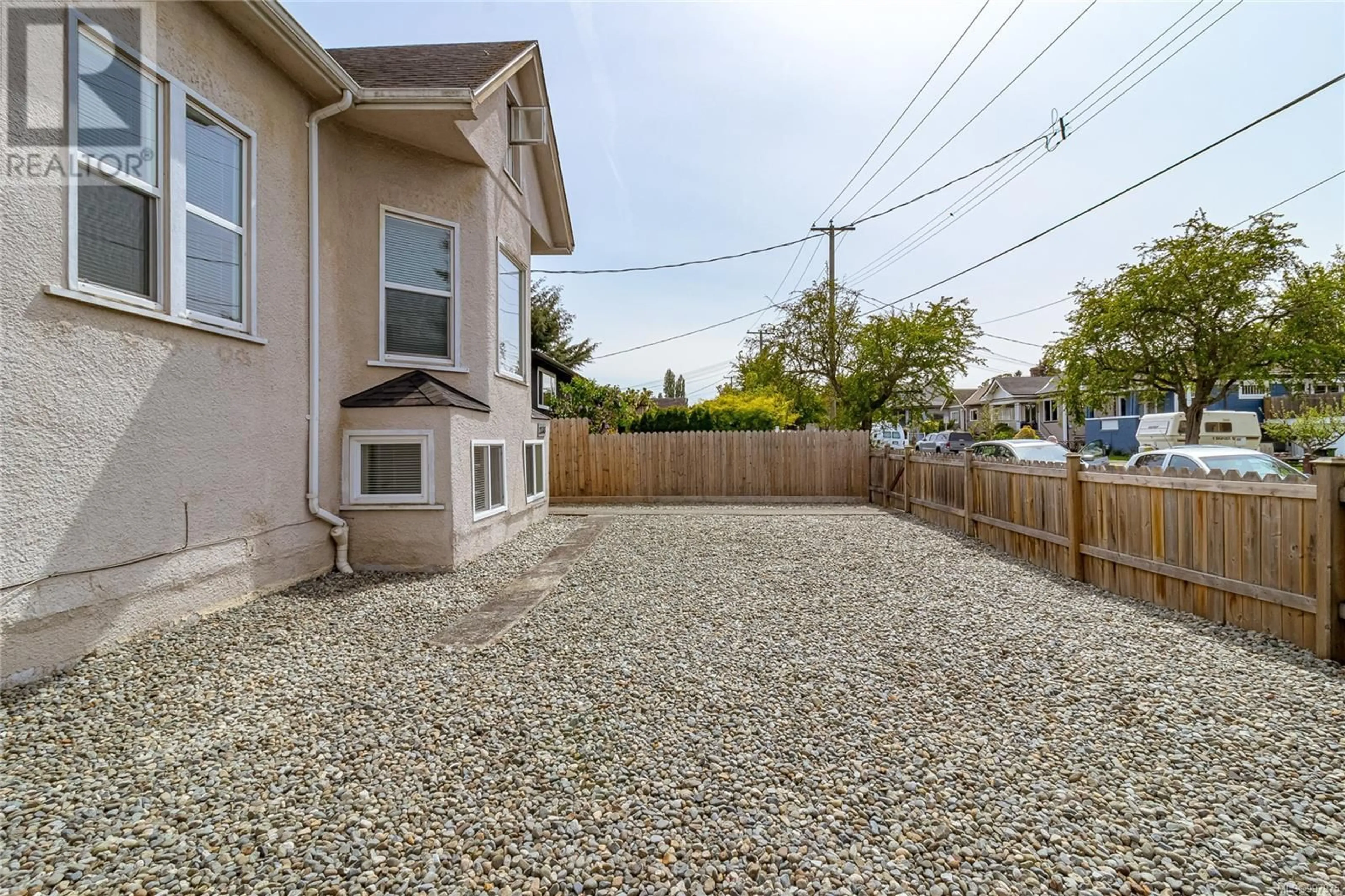 Patio, street for 2335 HOWARD STREET, Victoria British Columbia V8R4K8