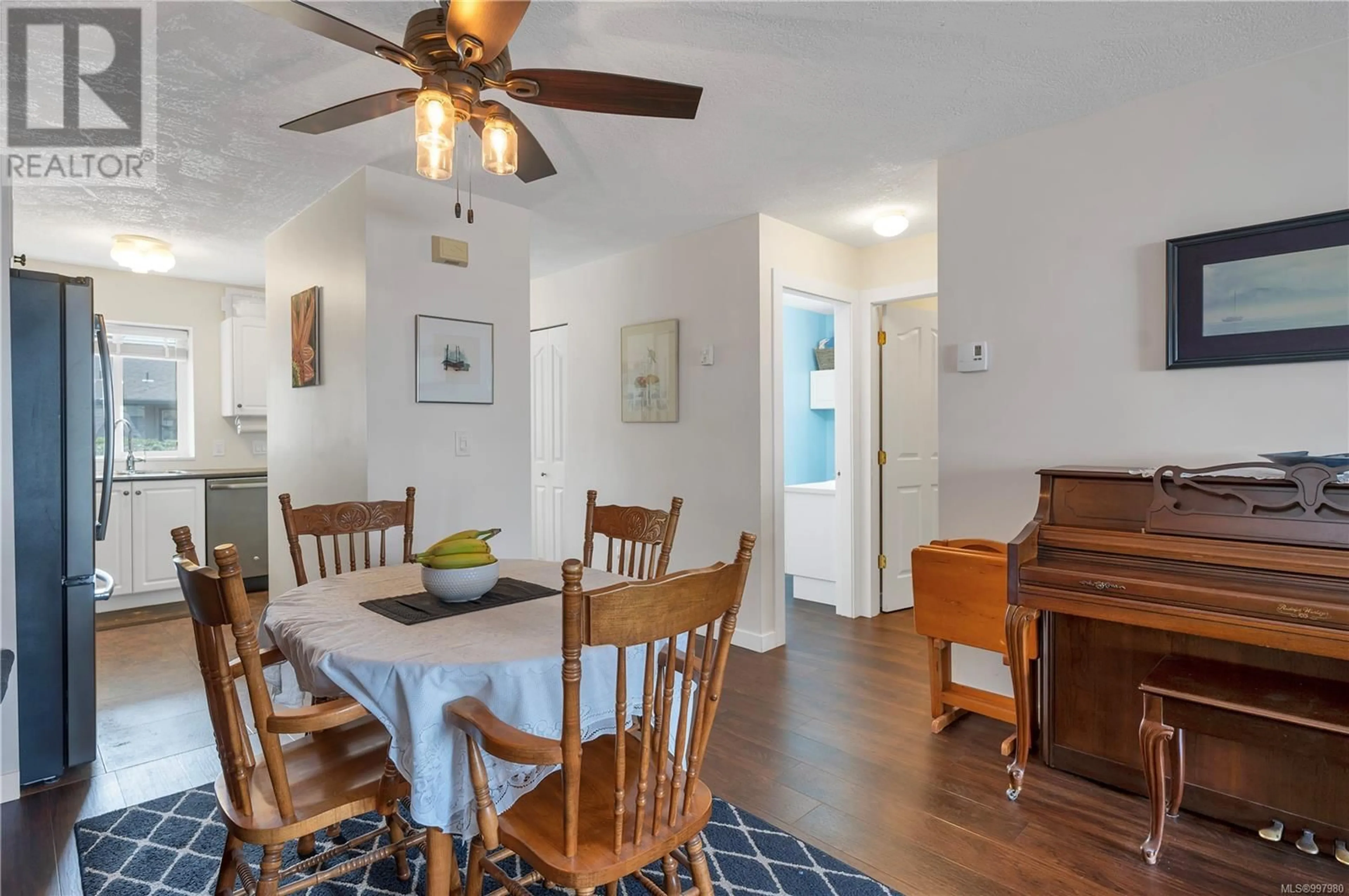 Dining room, wood/laminate floor for 16 - 2317 DALTON ROAD, Campbell River British Columbia V9W1H7