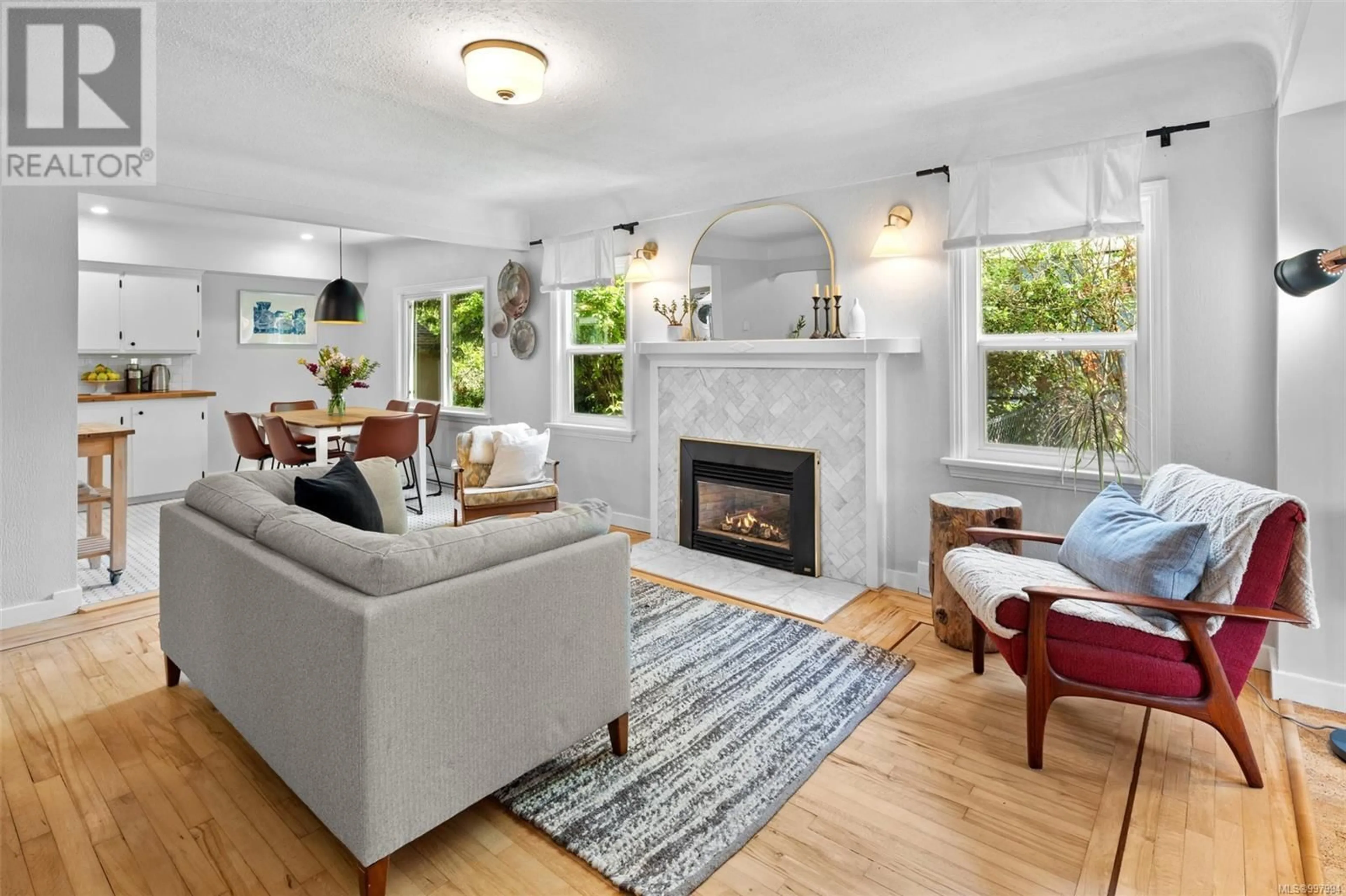 Living room with furniture, unknown for 710 COWPER STREET, Saanich British Columbia V9A2E9