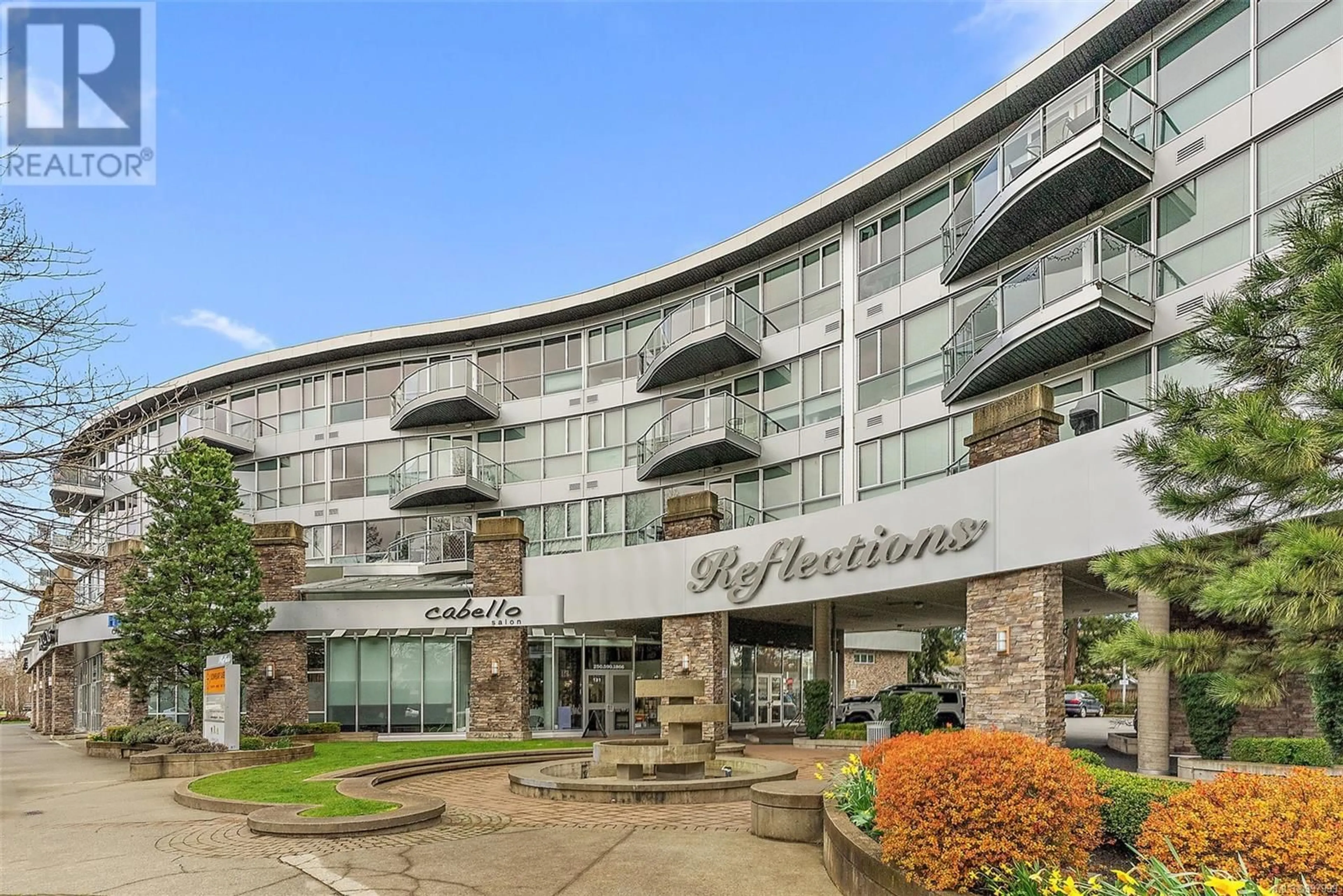 Indoor foyer for 409 - 2745 VETERANS MEMORIAL PARKWAY, Langford British Columbia V9B0H4