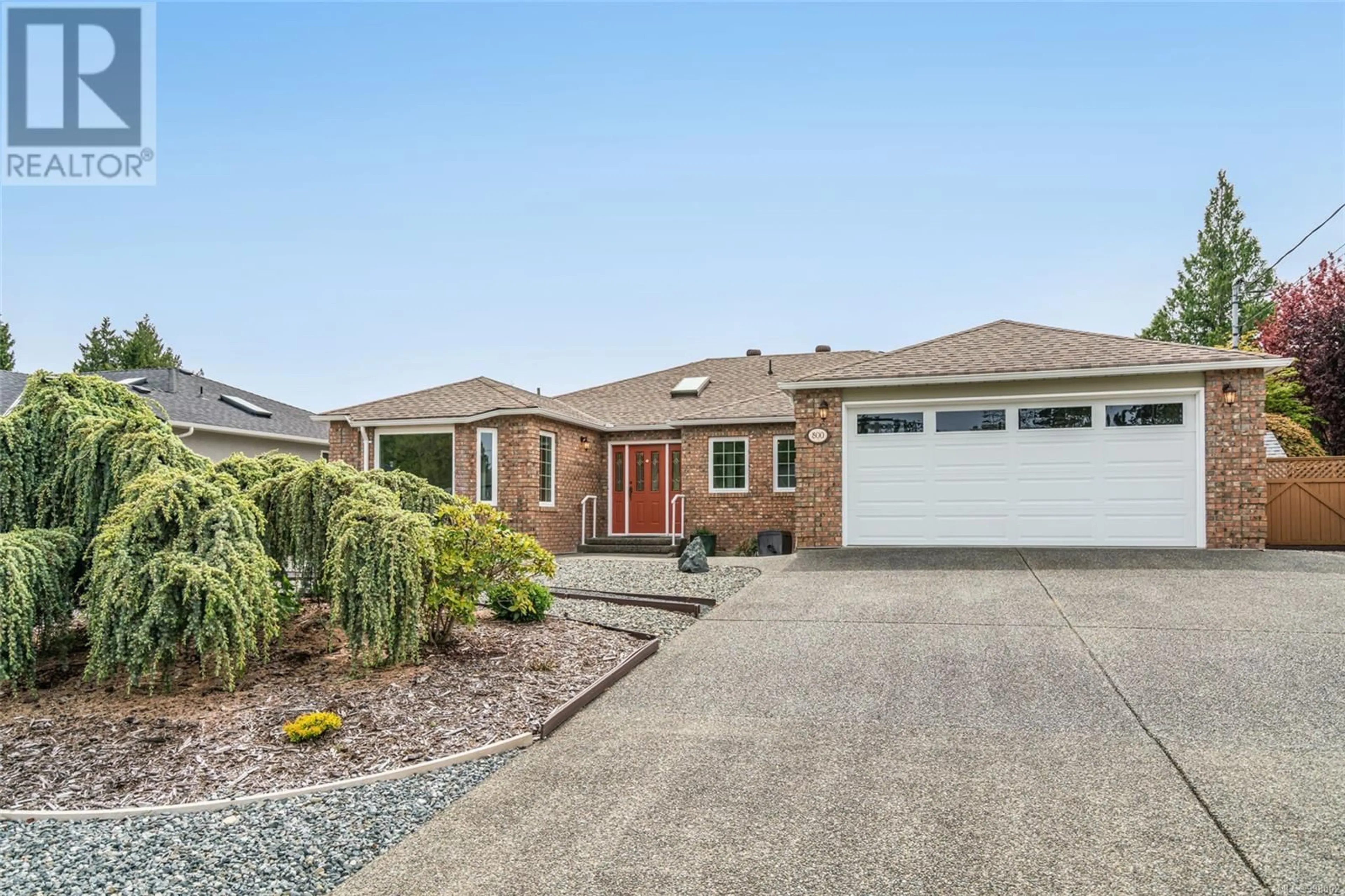 Home with brick exterior material, street for 800 MULHOLLAND DRIVE, Parksville British Columbia V9P2K4