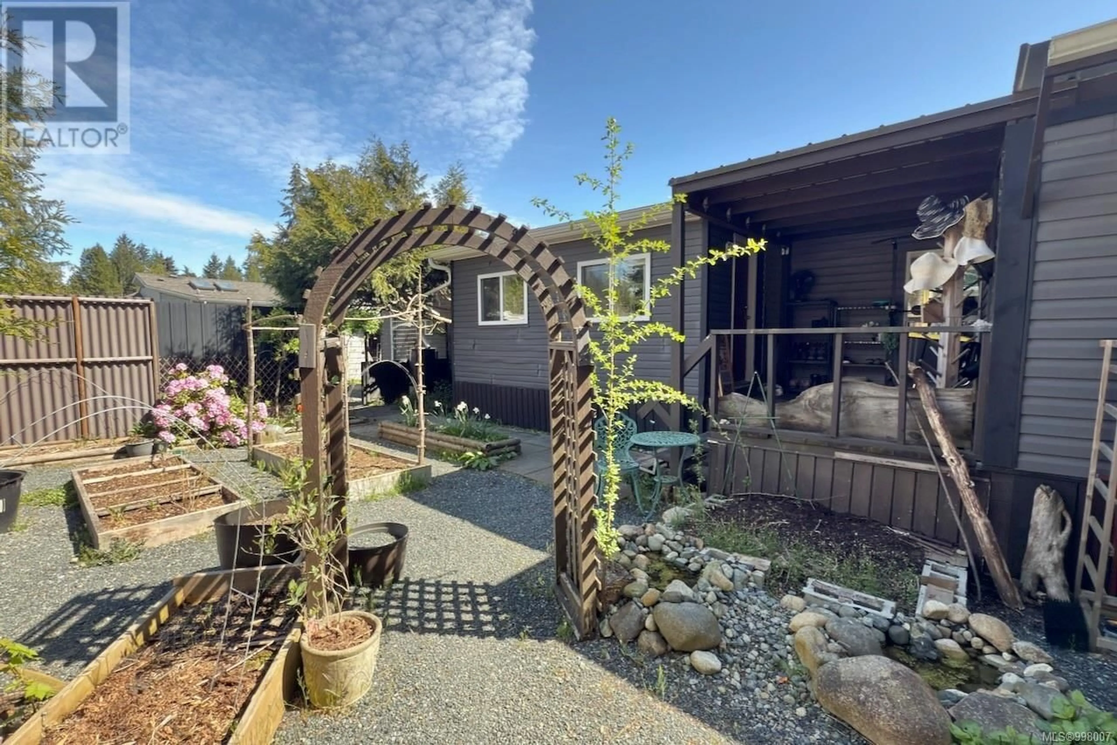 Patio, unknown for 20 - 2130 ERRINGTON ROAD, Errington British Columbia V0R1V0