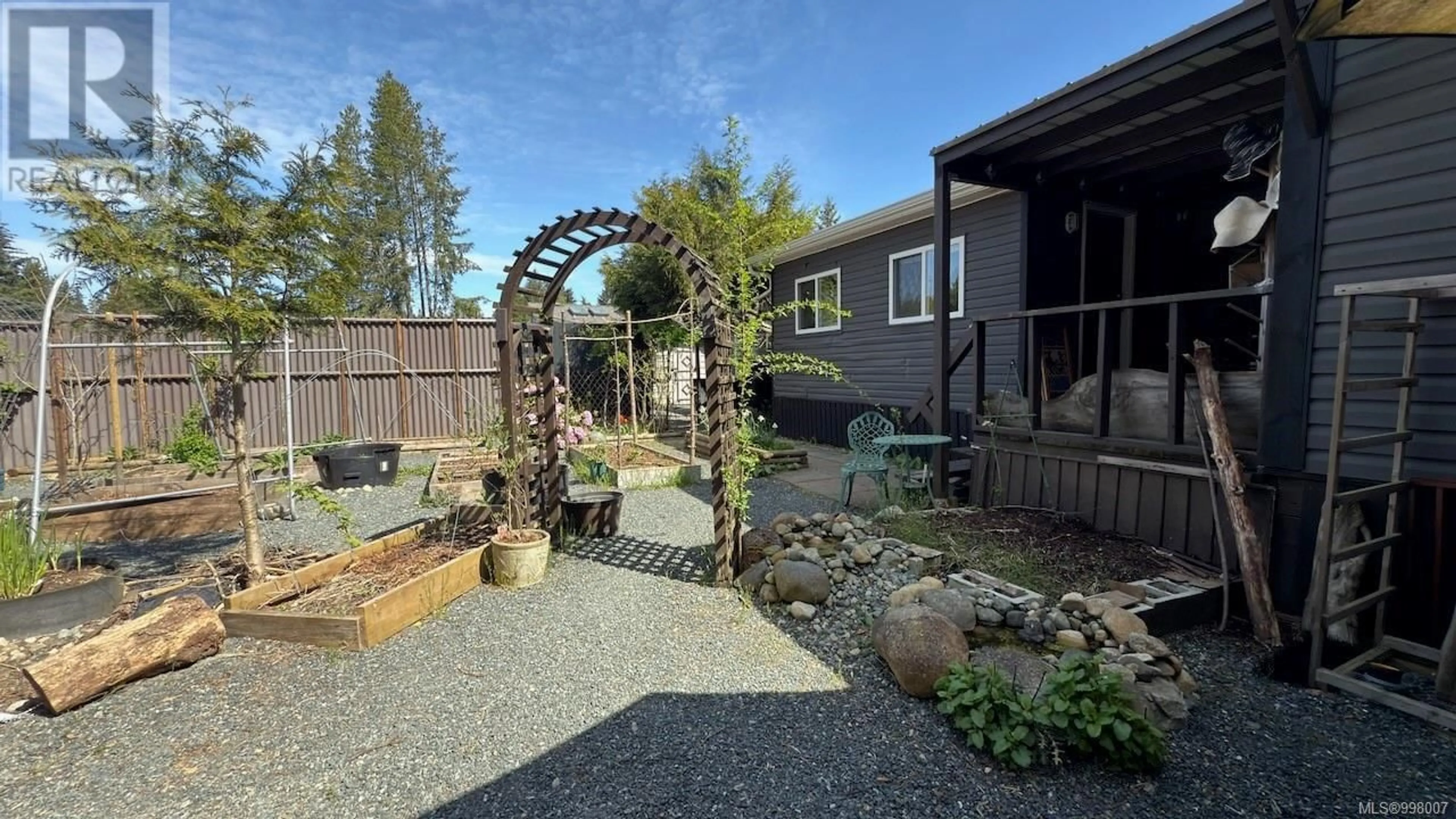 Patio, unknown for 20 - 2130 ERRINGTON ROAD, Errington British Columbia V0R1V0