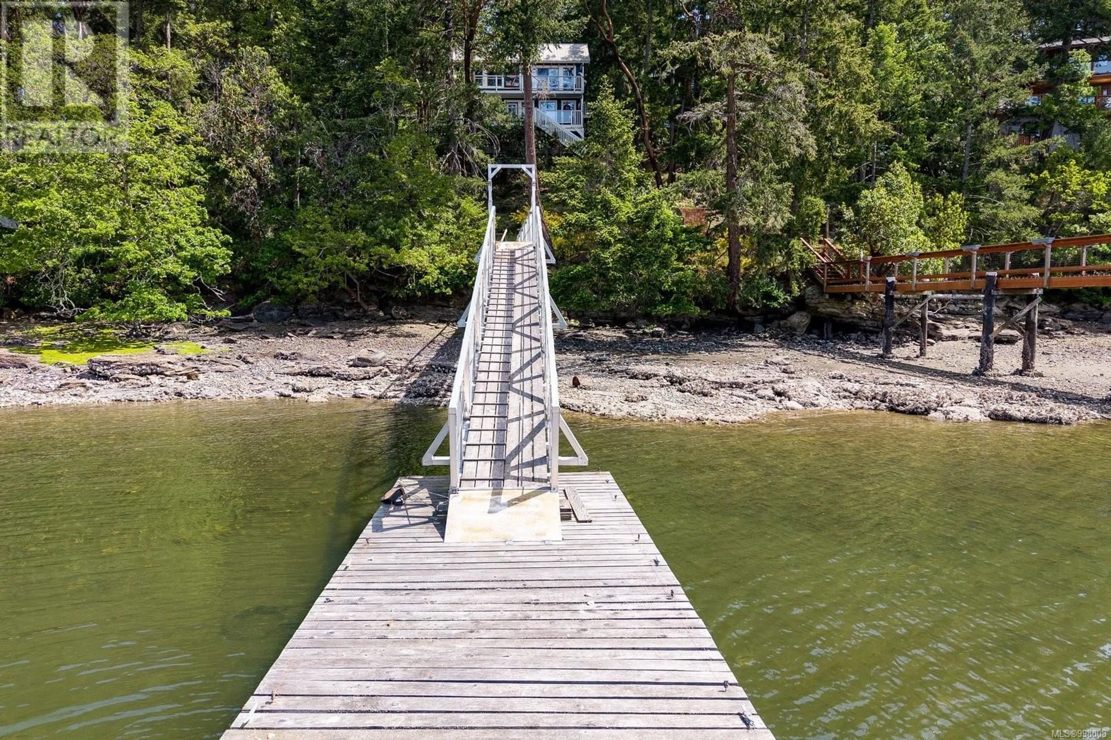 Stairs for 139 PIRATES LANE, Protection Island British Columbia V9R6R1