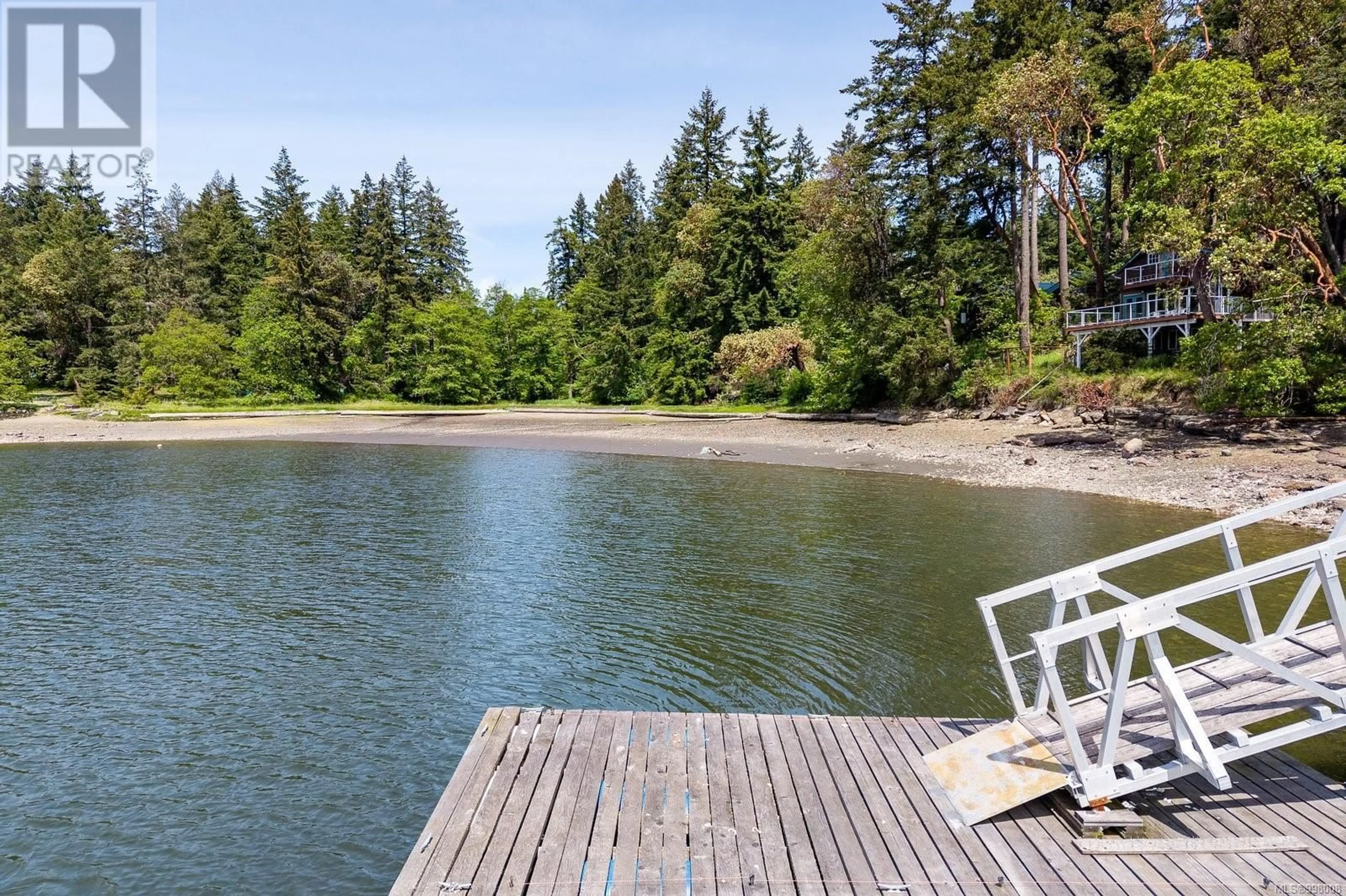 Patio, water/lake/river/ocean view for 139 PIRATES LANE, Protection Island British Columbia V9R6R1