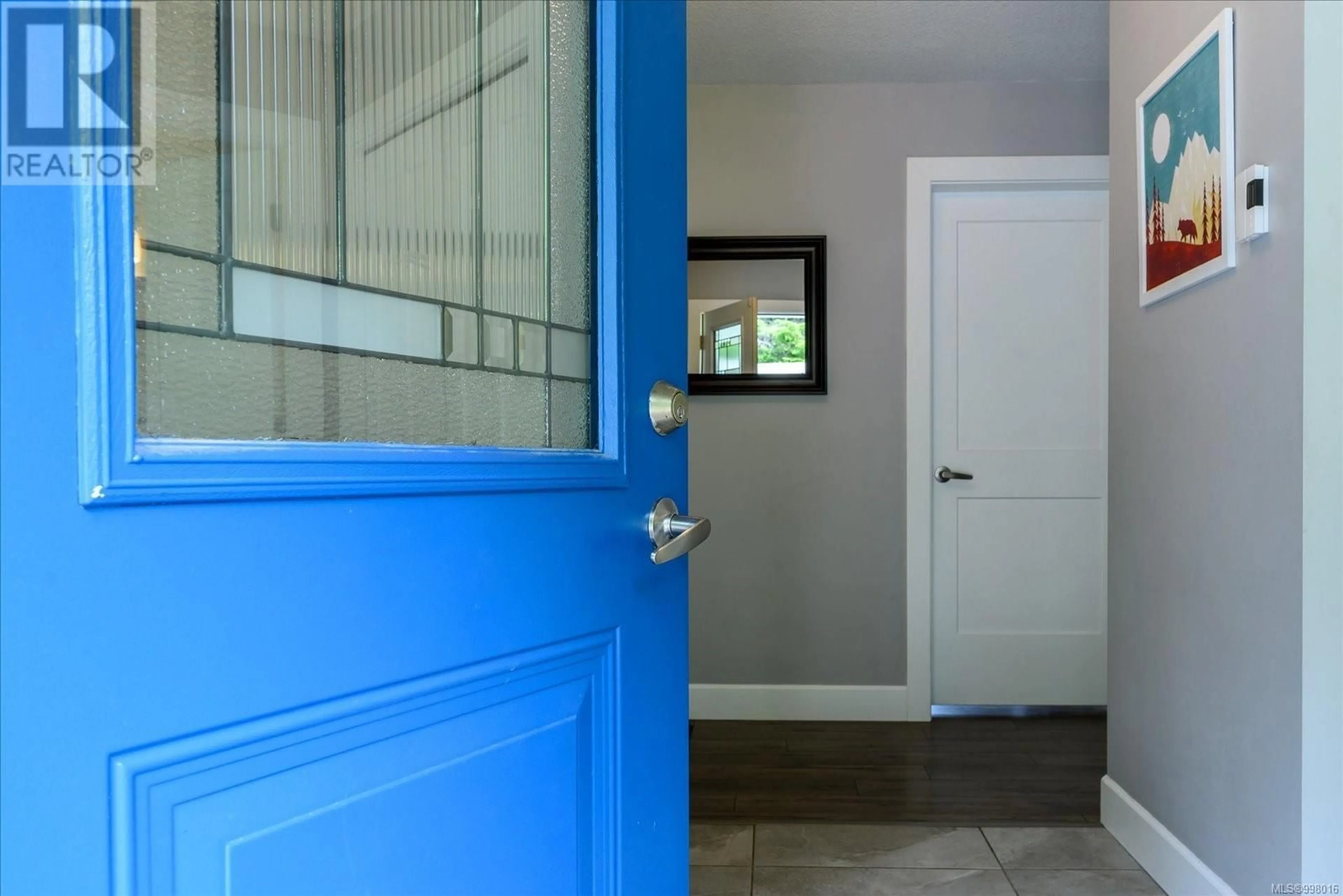 Indoor entryway for 2364 EXTENSION ROAD, Nanaimo British Columbia V9X0A9