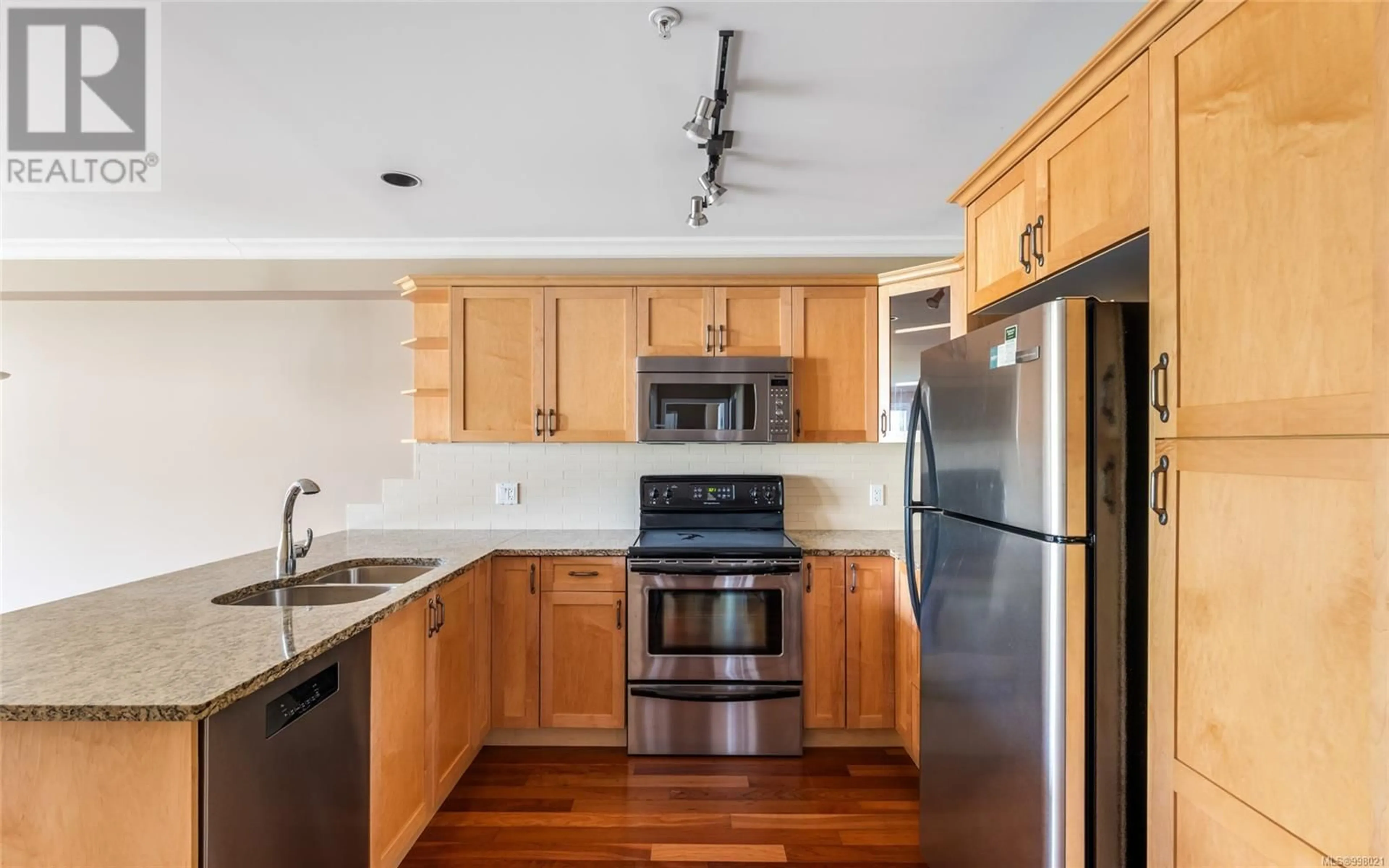Standard kitchen, unknown for 304 - 1514 CHURCH AVENUE, Saanich British Columbia V8P0A3