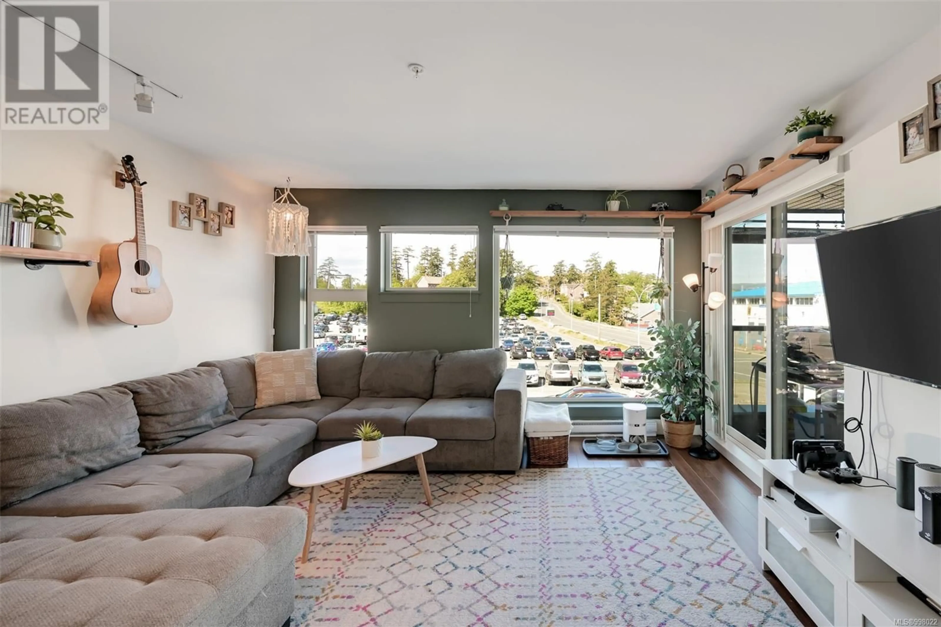Living room with furniture, unknown for 213 - 1405 ESQUIMALT ROAD, Esquimalt British Columbia V9A0A4