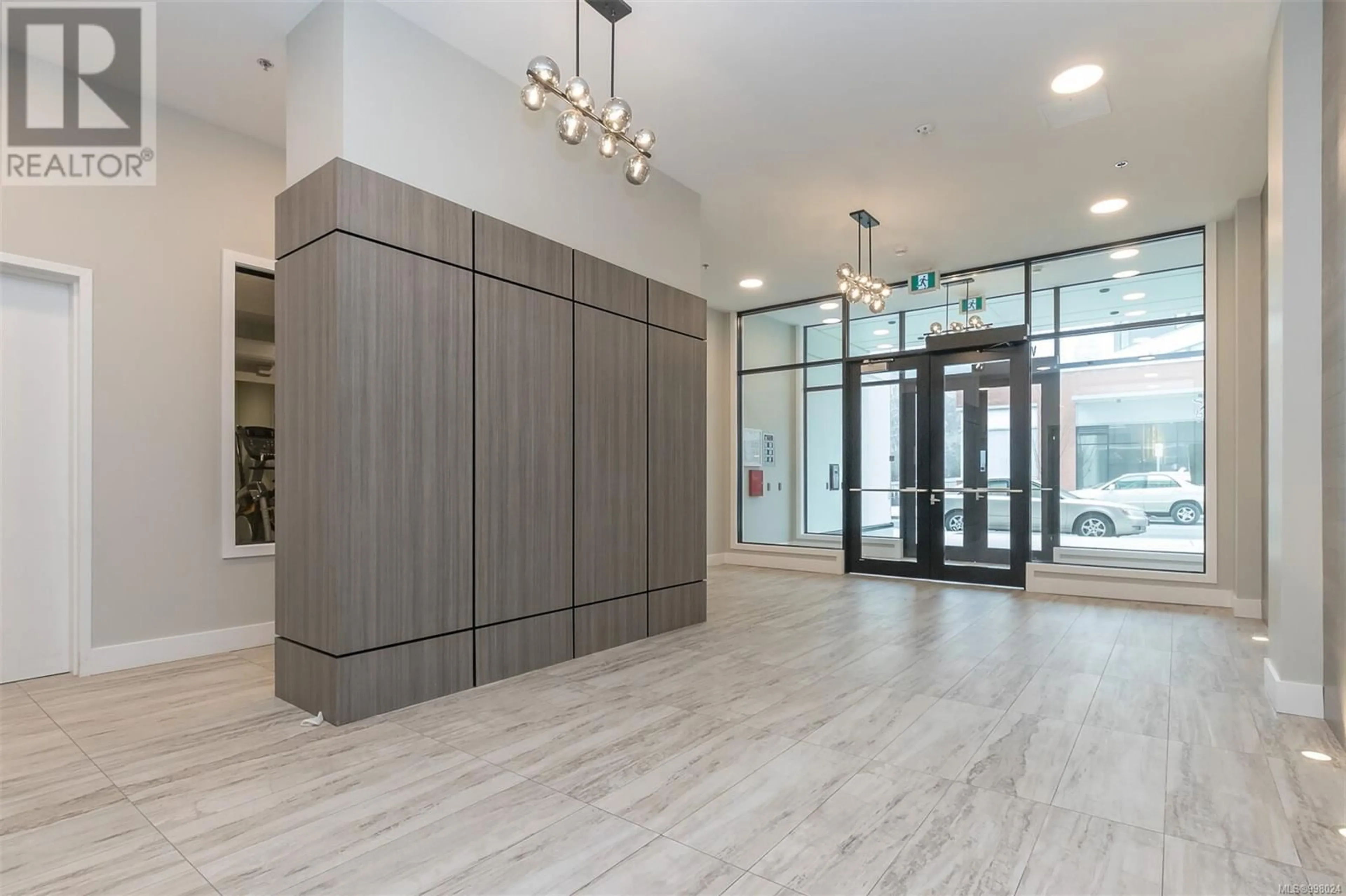 Indoor foyer for 612 - 967 WHIRLAWAY CRESCENT, Langford British Columbia V9B6W6