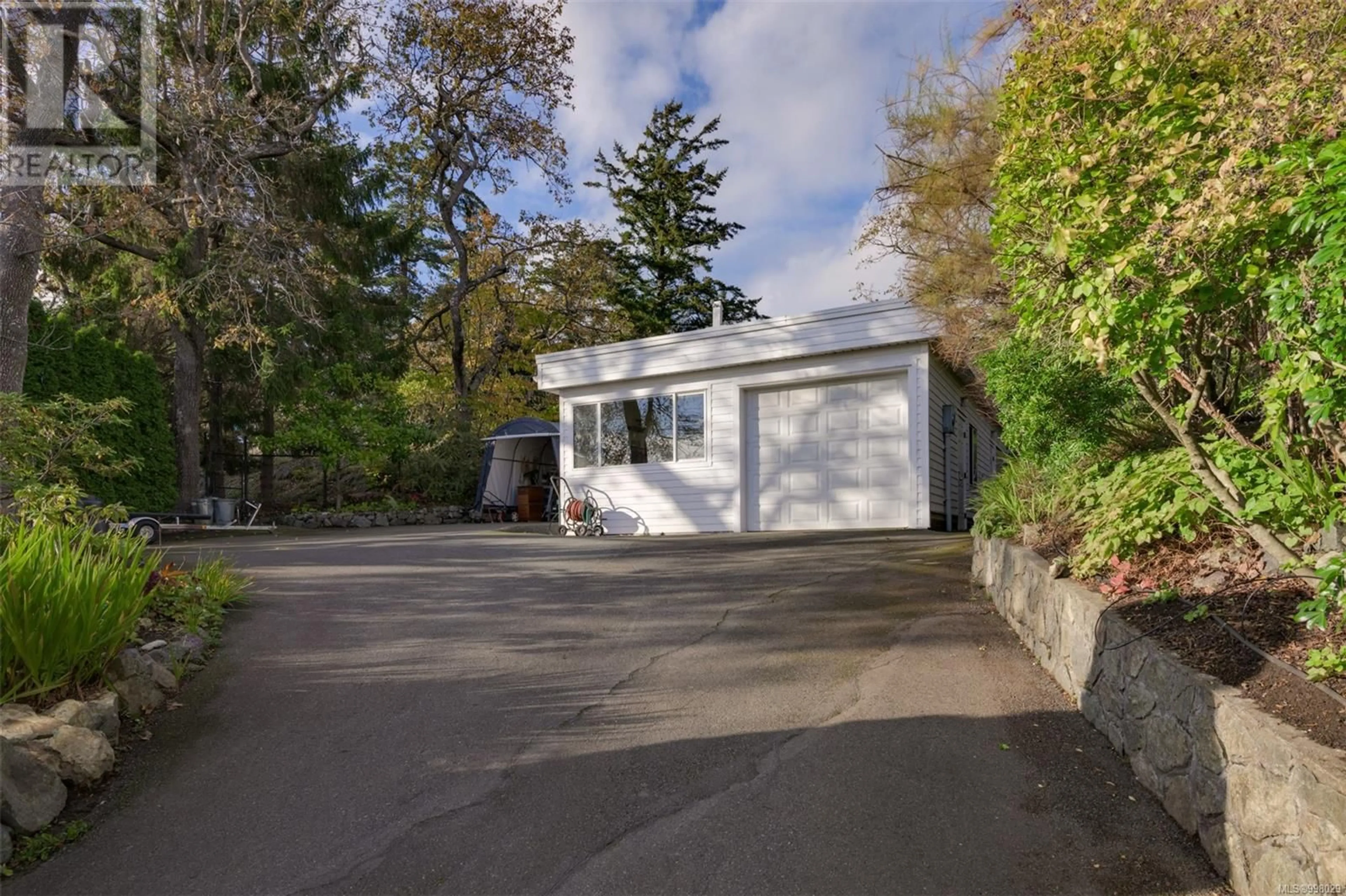Unknown for 628 FERNHILL ROAD, Esquimalt British Columbia V9A4Y9