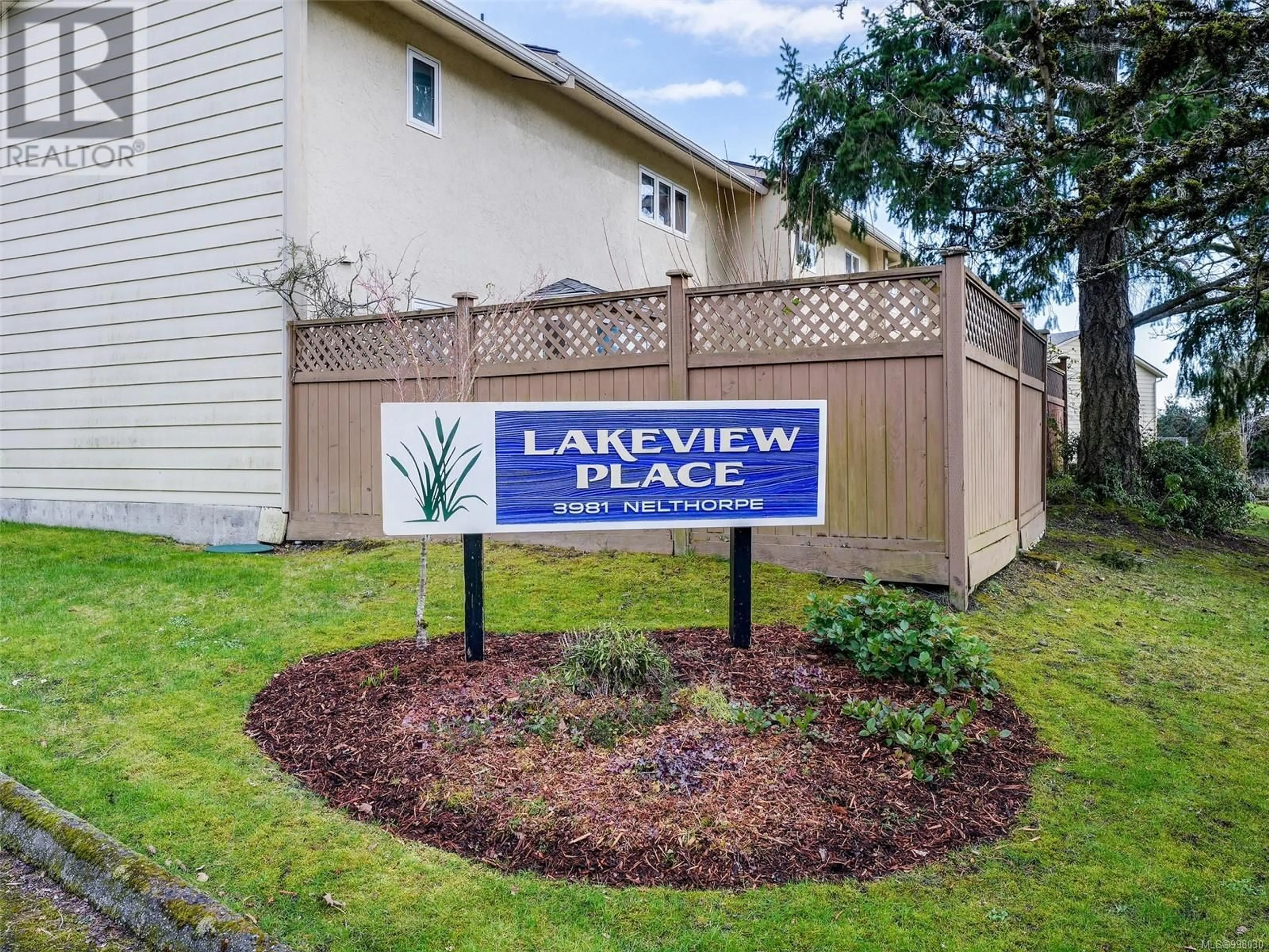 Unknown for 15 - 3981 NELTHORPE STREET, Saanich British Columbia V8Z3Z2
