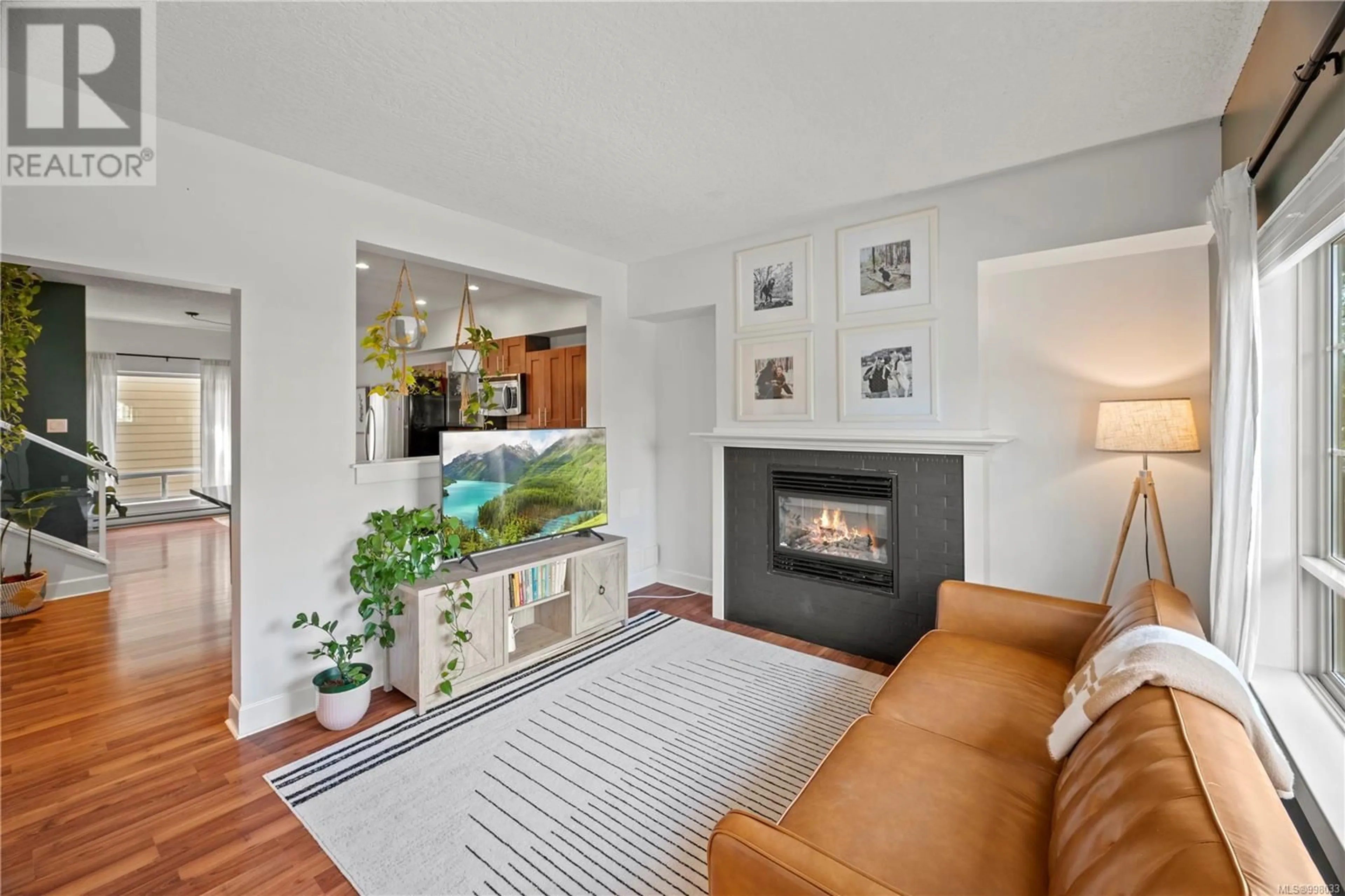 Living room with furniture, unknown for 203 - 785 STATION AVENUE, Langford British Columbia V9B0E6