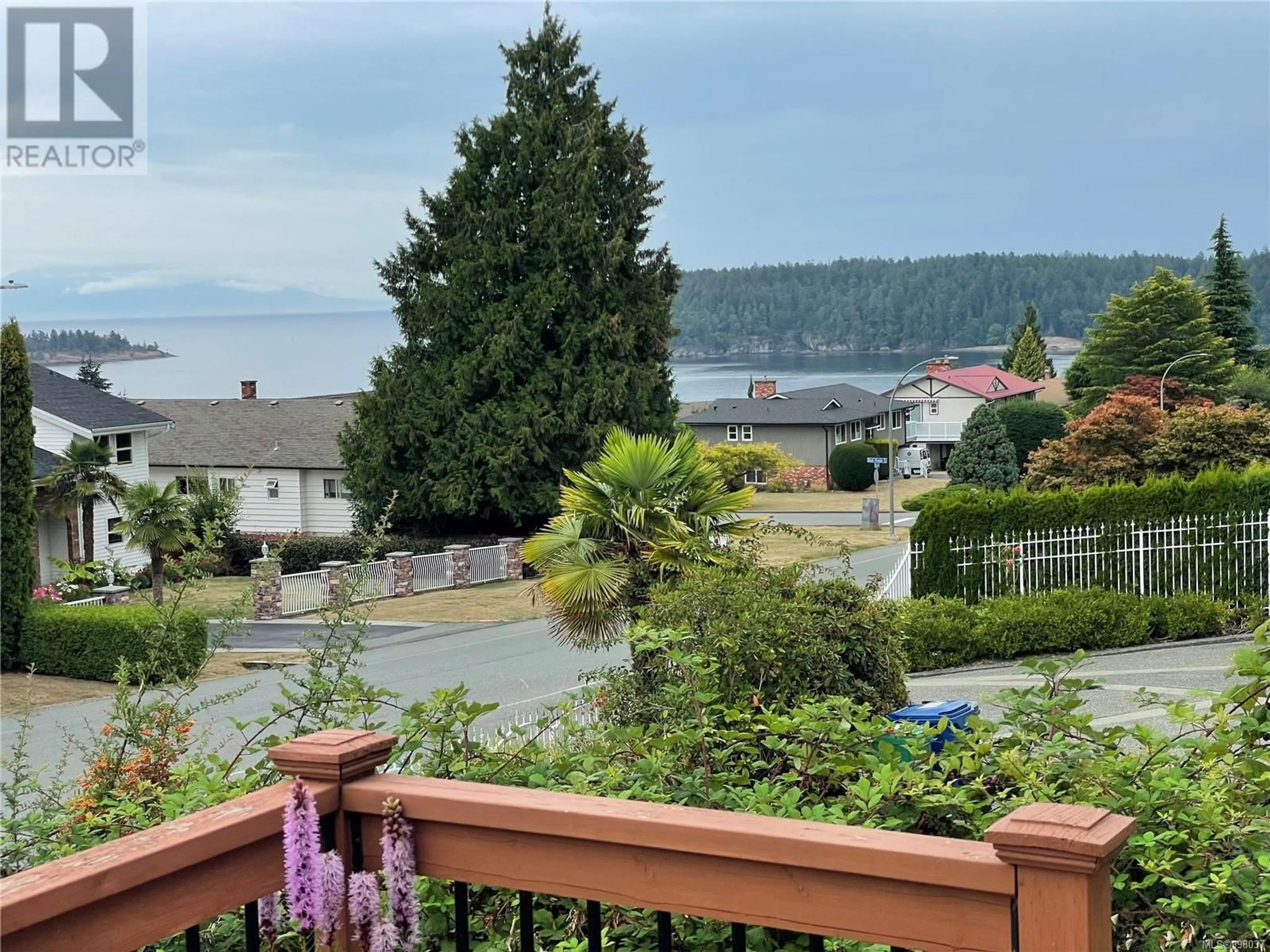 A pic from outside/outdoor area/front of a property/back of a property/a pic from drone, water/lake/river/ocean view for 19-21 CILAIRE DRIVE, Nanaimo British Columbia V9S3C9