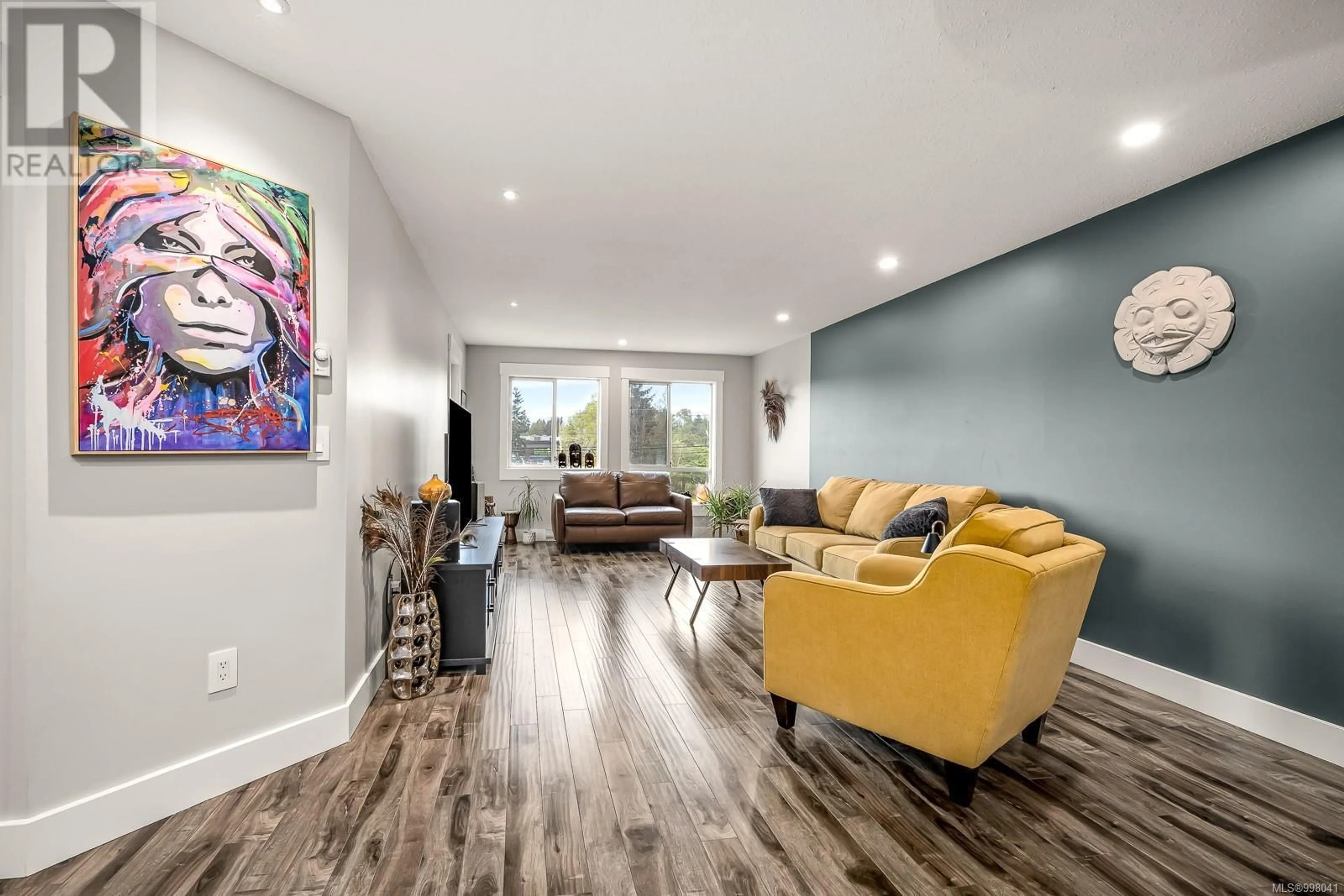 Living room with furniture, unknown for 104 - 2720 CLIFFE AVENUE, Courtenay British Columbia V9J1E6