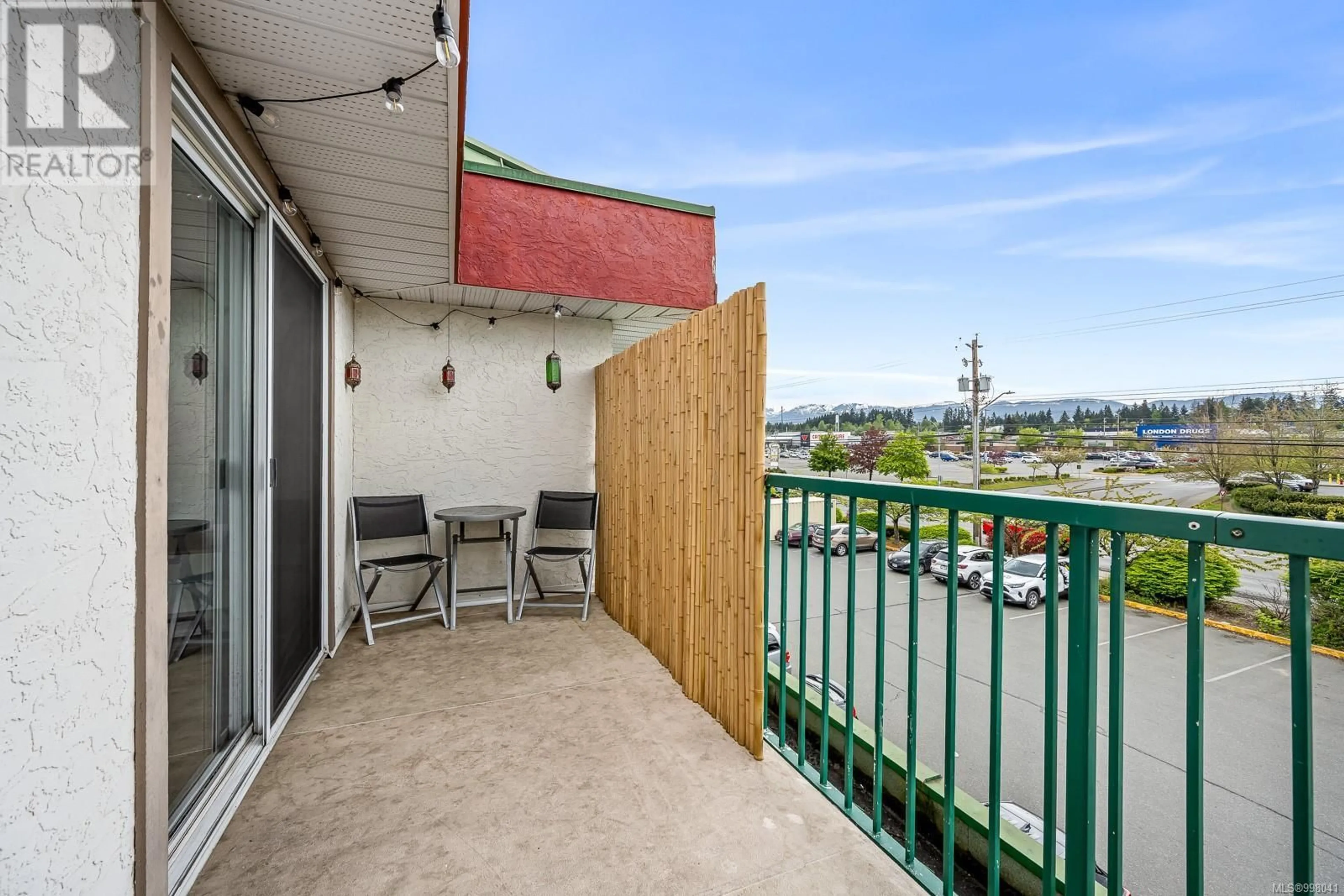 Balcony in the apartment, water/lake/river/ocean view for 104 - 2720 CLIFFE AVENUE, Courtenay British Columbia V9J1E6