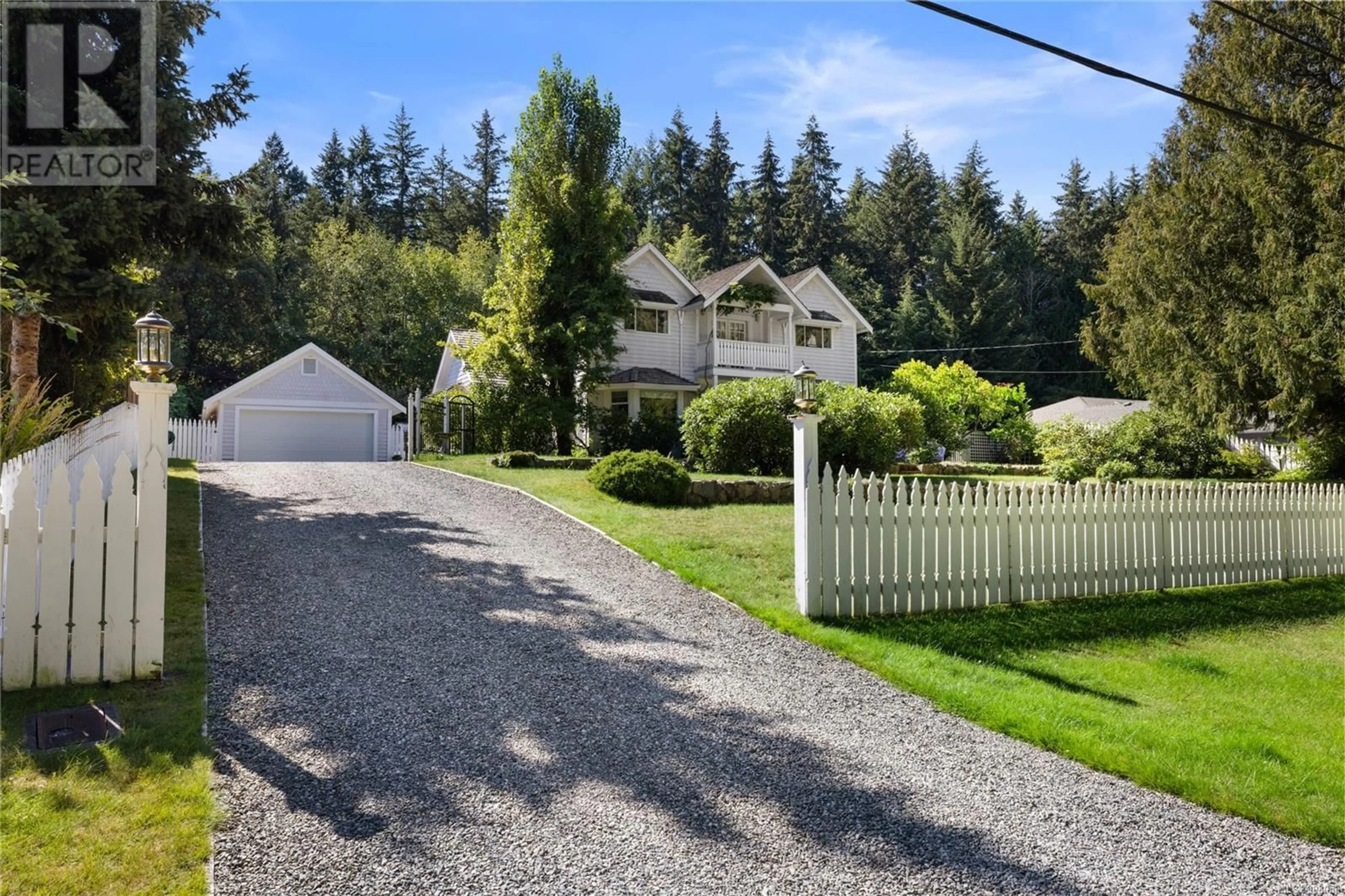 A pic from outside/outdoor area/front of a property/back of a property/a pic from drone, street for 234 HOYLAKE ROAD WEST, Qualicum Beach British Columbia V9K1K5