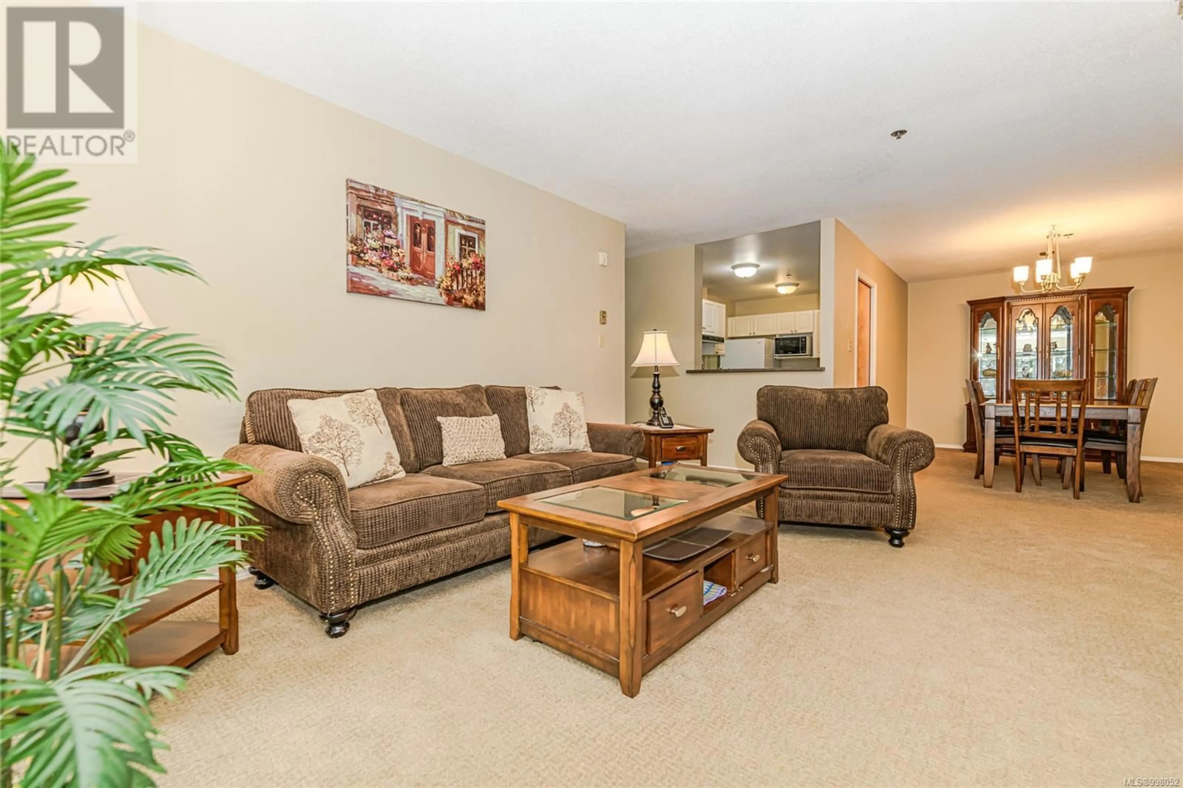 Living room with furniture, unknown for 206 - 3009 BRITTANY DRIVE, Langford British Columbia V9B5P8