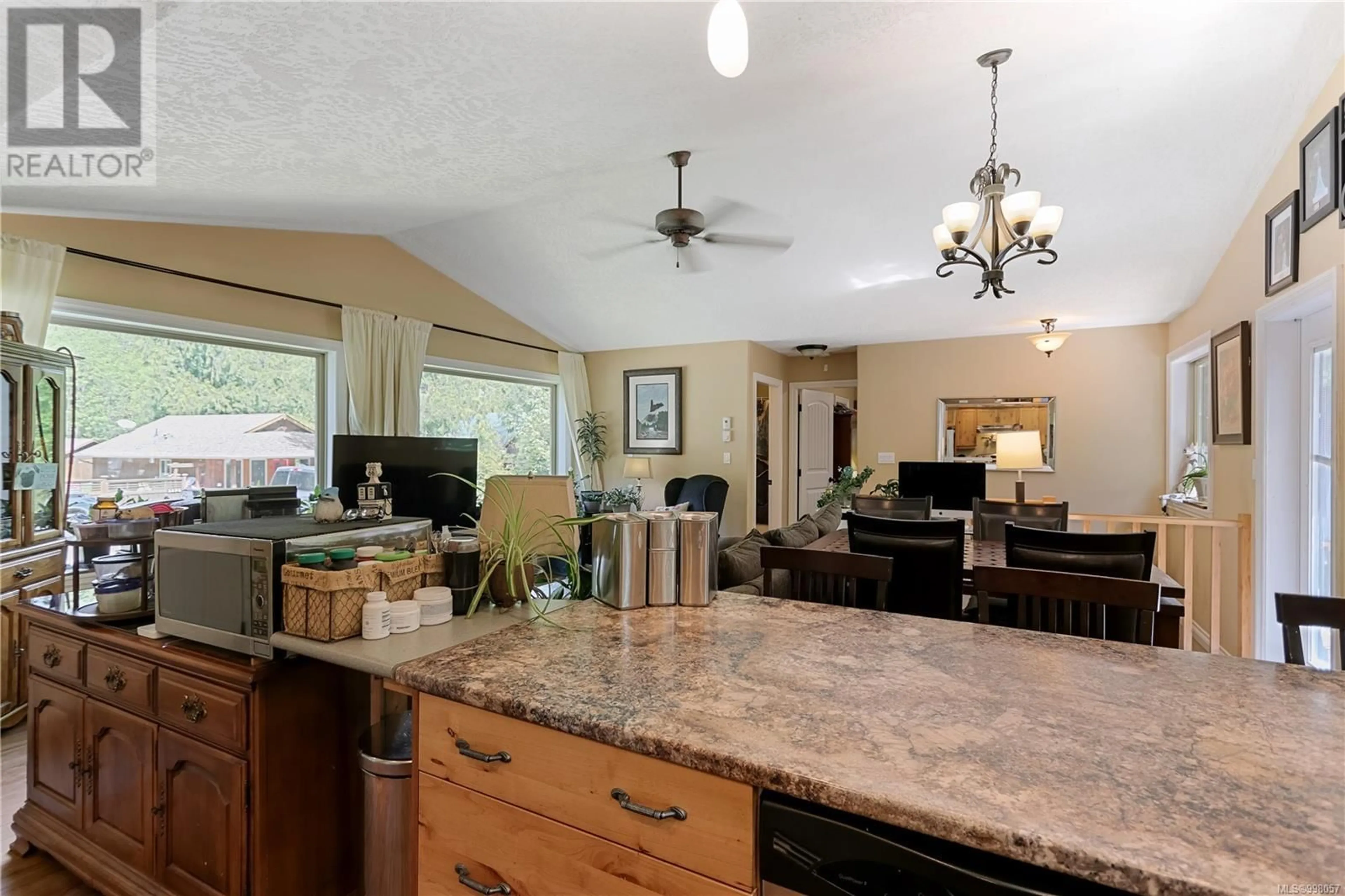Open concept kitchen, ceramic/tile floor for 1574 PADY PLACE, Qualicum Beach British Columbia V9K2S3