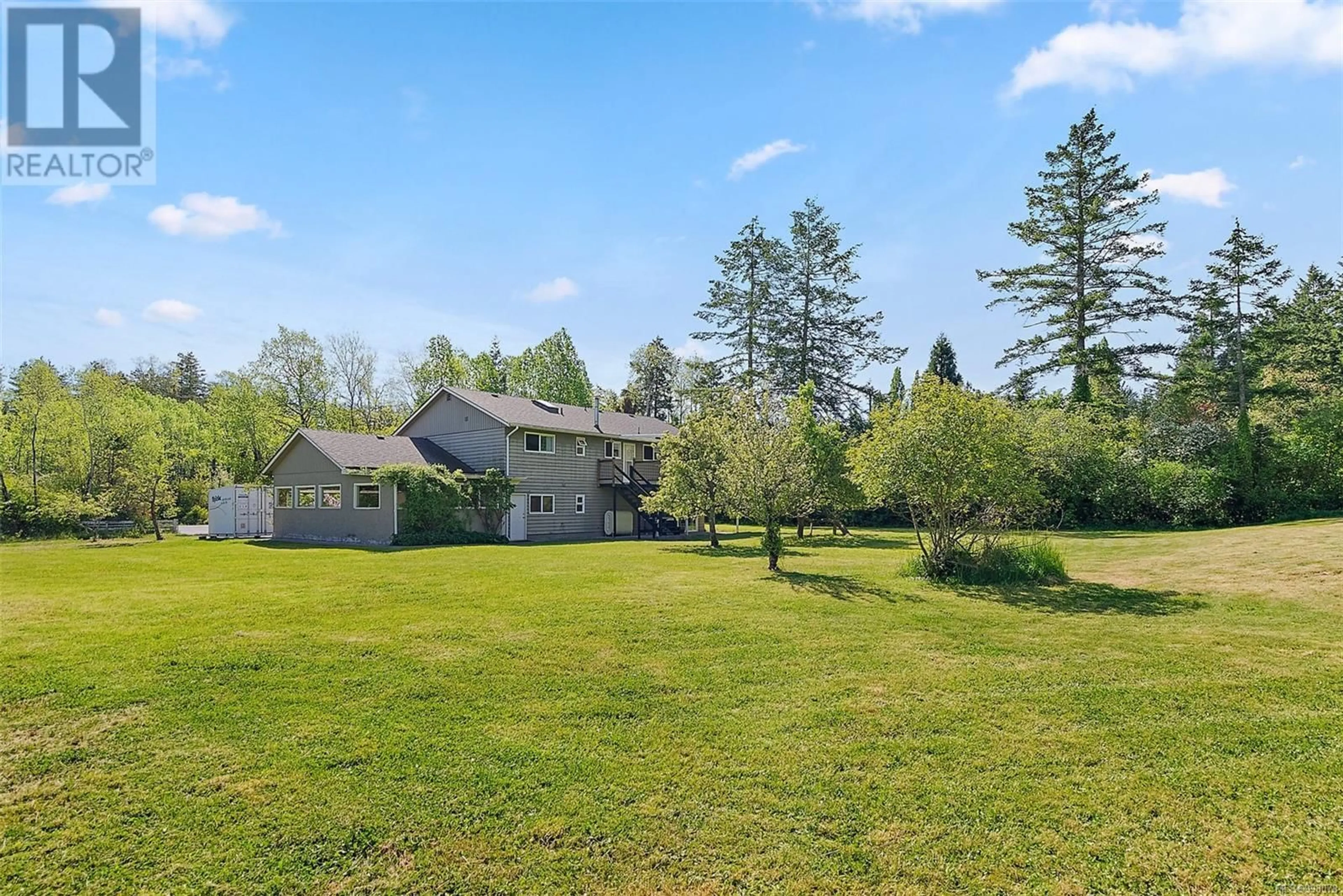 A pic from outside/outdoor area/front of a property/back of a property/a pic from drone, unknown for 10814 DERRICK ROAD, North Saanich British Columbia V8L5M5