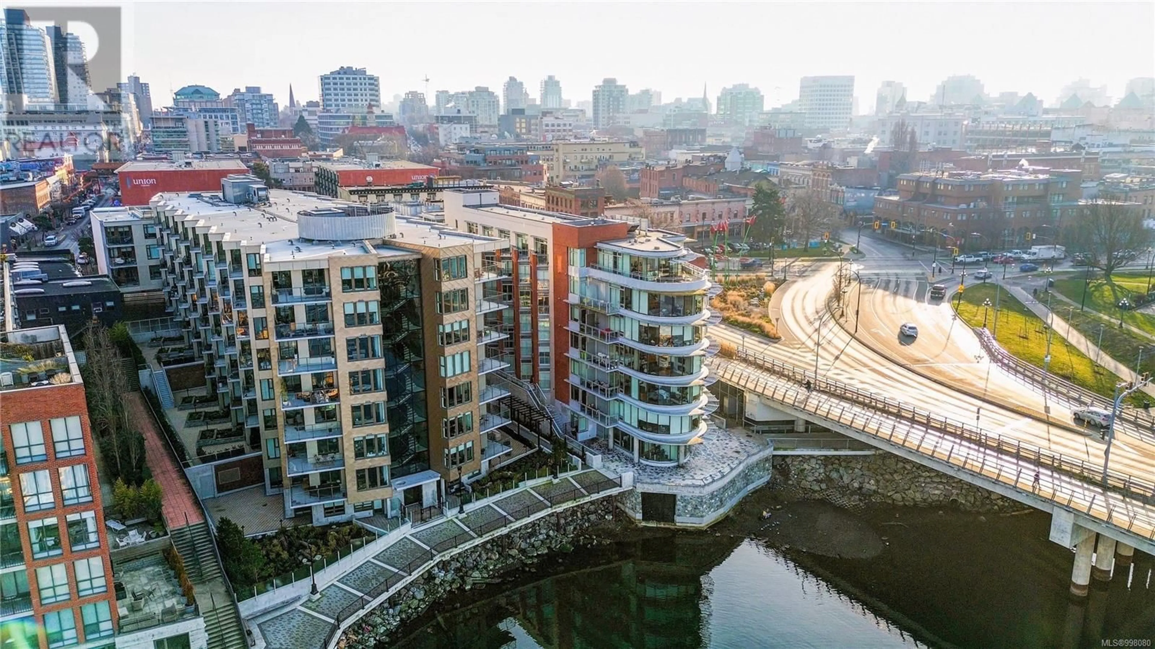 A pic from outside/outdoor area/front of a property/back of a property/a pic from drone, city buildings view from balcony for 710 - 1628 STORE STREET, Victoria British Columbia V8W3K3